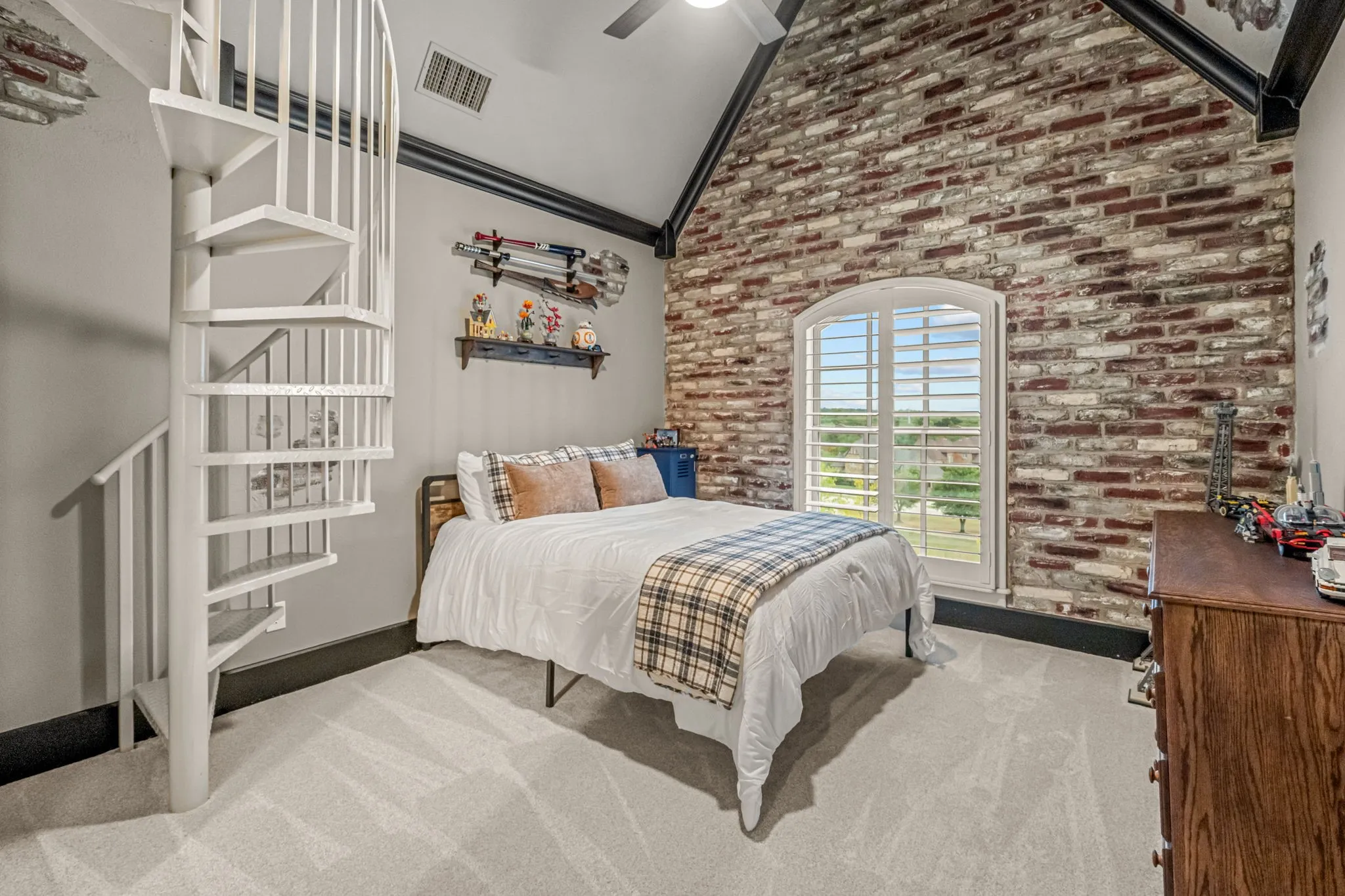 Single Family Residence For Sale in Tarrant County , 512 Rancho Laredo Trail, Southlake, Texas 76092, 5 Bedroom, 8 Bathroom, 4 Garage spaces, 7,439 Sqft, built in 2007, mls#21381728, Real Estate Agent in Southlake, Homes For Sale in Tarrant county, Homes For Sale in Southlake, Realtor in Southlake Texas, Real Estate Brokerage Independent Realty Texas, Luminita Cordes Realtor