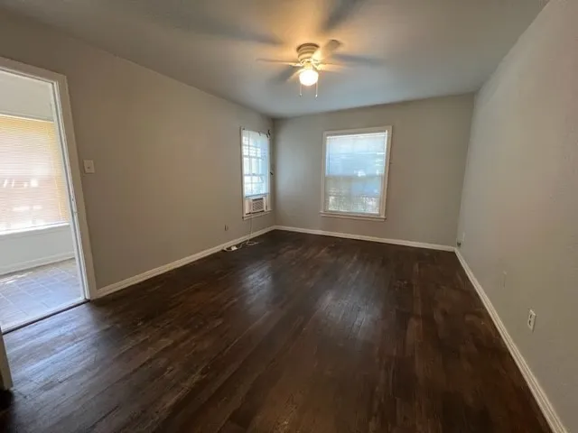Single Family Residence For Rent in Taylor County , 1817 Mccracken Street, Abilene, Texas 79602, 2 Bedroom, 1 Bathroom, 1 Garage spaces, 1,003 Sqft, built in 1949, mls#21398470, Real Estate Agent in Abilene, Homes For Rent in Taylor county, Homes For Rent in Abilene, Realtor in Abilene Texas, Real Estate Brokerage Independent Realty Texas, Luminita Cordes Realtor