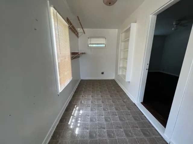 Single Family Residence For Rent in Taylor County , 1817 Mccracken Street, Abilene, Texas 79602, 2 Bedroom, 1 Bathroom, 1 Garage spaces, 1,003 Sqft, built in 1949, mls#21398470, Real Estate Agent in Abilene, Homes For Rent in Taylor county, Homes For Rent in Abilene, Realtor in Abilene Texas, Real Estate Brokerage Independent Realty Texas, Luminita Cordes Realtor