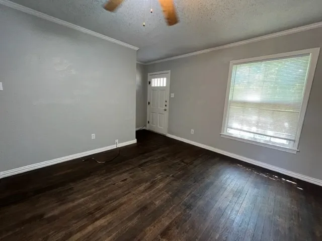 Single Family Residence For Rent in Taylor County , 1817 Mccracken Street, Abilene, Texas 79602, 2 Bedroom, 1 Bathroom, 1 Garage spaces, 1,003 Sqft, built in 1949, mls#21398470, Real Estate Agent in Abilene, Homes For Rent in Taylor county, Homes For Rent in Abilene, Realtor in Abilene Texas, Real Estate Brokerage Independent Realty Texas, Luminita Cordes Realtor