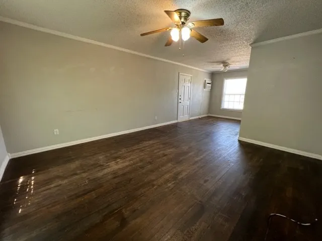 Single Family Residence For Rent in Taylor County , 1817 Mccracken Street, Abilene, Texas 79602, 2 Bedroom, 1 Bathroom, 1 Garage spaces, 1,003 Sqft, built in 1949, mls#21398470, Real Estate Agent in Abilene, Homes For Rent in Taylor county, Homes For Rent in Abilene, Realtor in Abilene Texas, Real Estate Brokerage Independent Realty Texas, Luminita Cordes Realtor
