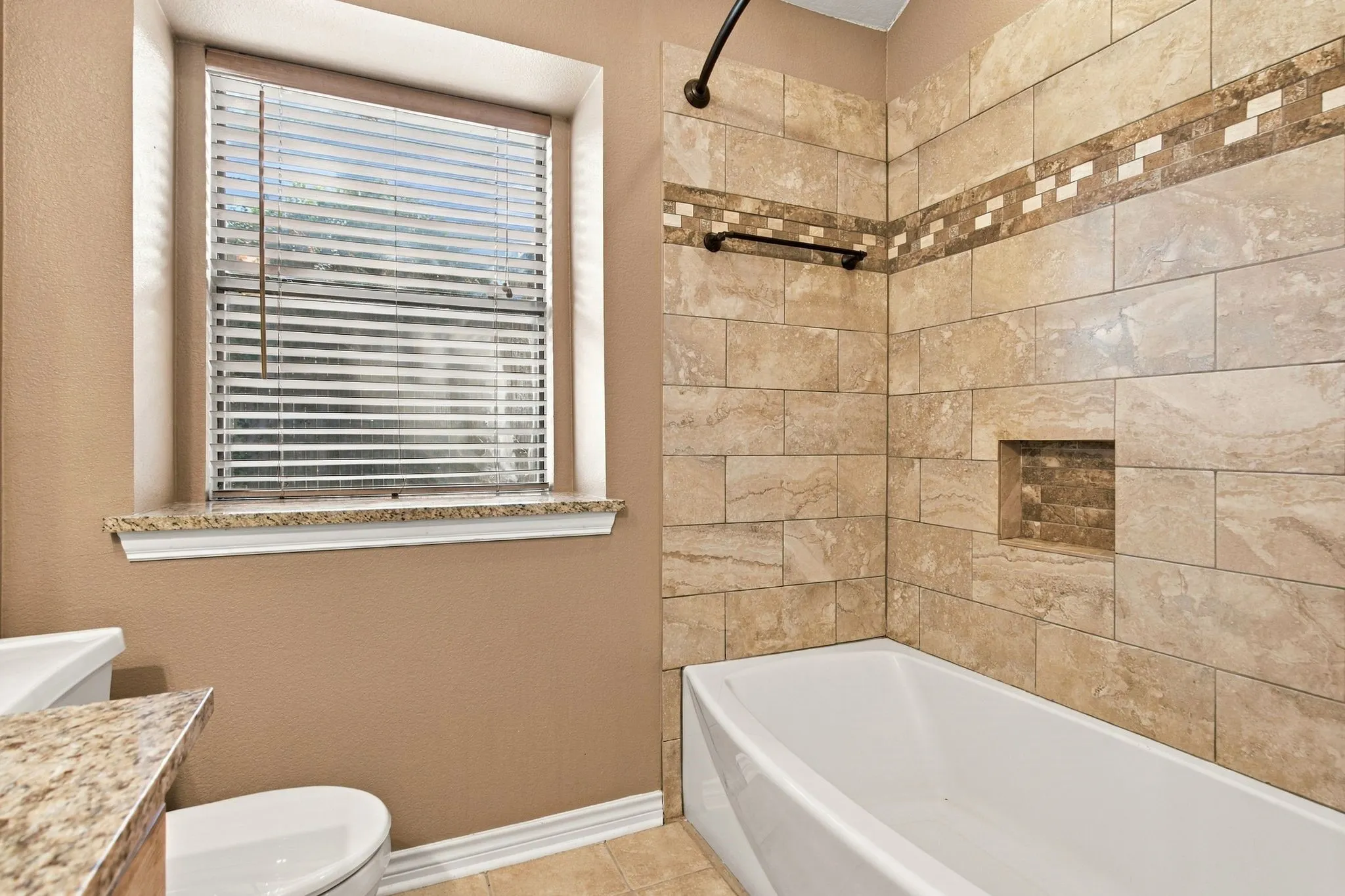 Single Family Residence For Sale in Dallas County , 569 Grace Lane, Coppell, Texas 75019, 2 Bedroom, 2 Bathroom, 1 Garage spaces, 1,205 Sqft, built in 1985, mls#21398047, Real Estate Agent in Coppell, Homes For Sale in Dallas county, Homes For Sale in Coppell, Realtor in Coppell Texas, Real Estate Brokerage Independent Realty Texas, Luminita Cordes Realtor