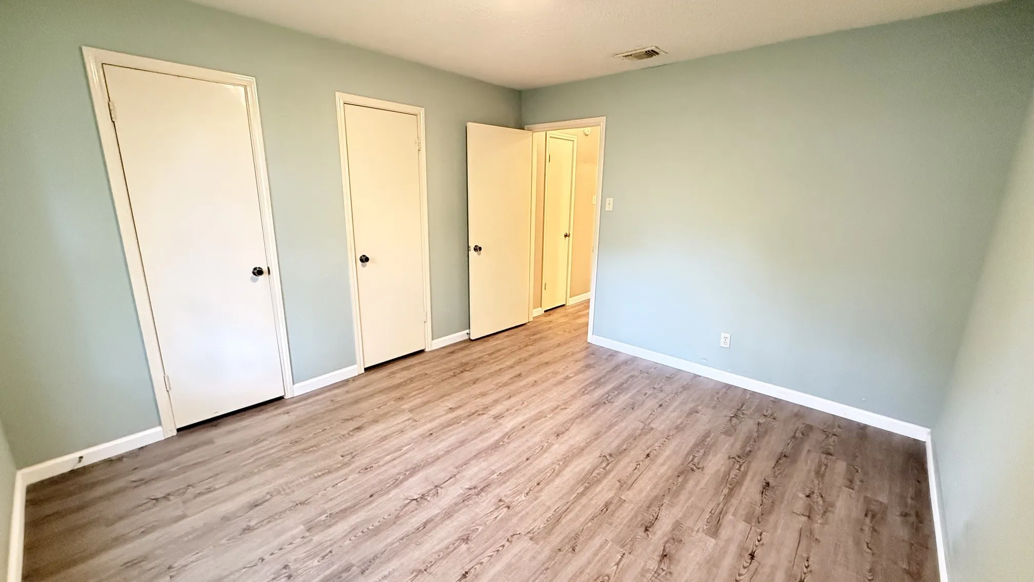 Single Family Residence For Sale in Dallas County , 569 Grace Lane, Coppell, Texas 75019, 2 Bedroom, 2 Bathroom, 1 Garage spaces, 1,205 Sqft, built in 1985, mls#21398047, Real Estate Agent in Coppell, Homes For Sale in Dallas county, Homes For Sale in Coppell, Realtor in Coppell Texas, Real Estate Brokerage Independent Realty Texas, Luminita Cordes Realtor