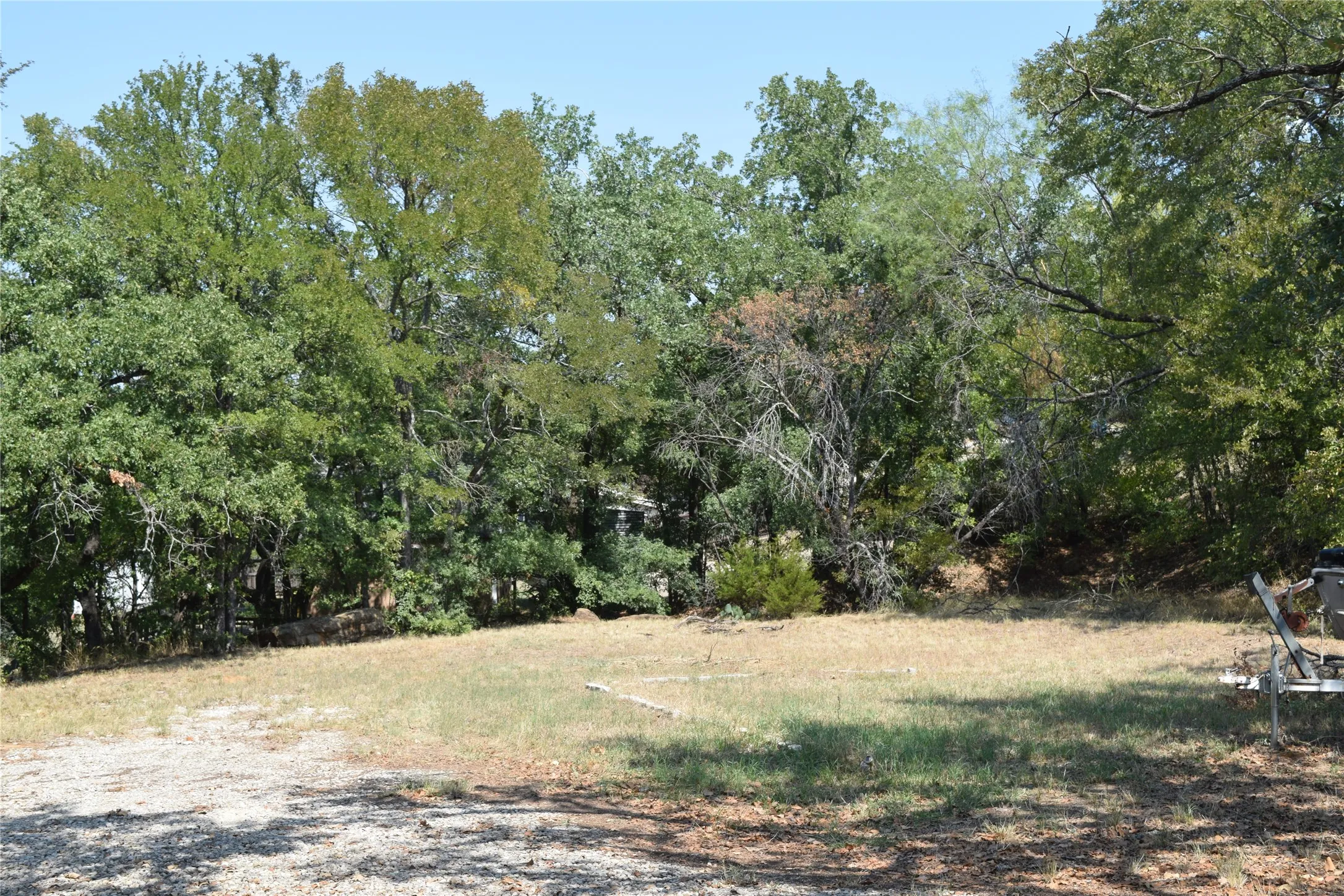 Manufactured Home For Sale in Palo Pinto County , 214 Cactus Lane, Gordon, Texas 76453, 3 Bedroom, 2 Bathroom, Garage spaces, 1,120 Sqft, built in 2004, mls#21398481, Real Estate Agent in Gordon, Homes For Sale in Palo Pinto county, Homes For Sale in Gordon, Realtor in Gordon Texas, Real Estate Brokerage Independent Realty Texas, Luminita Cordes Realtor