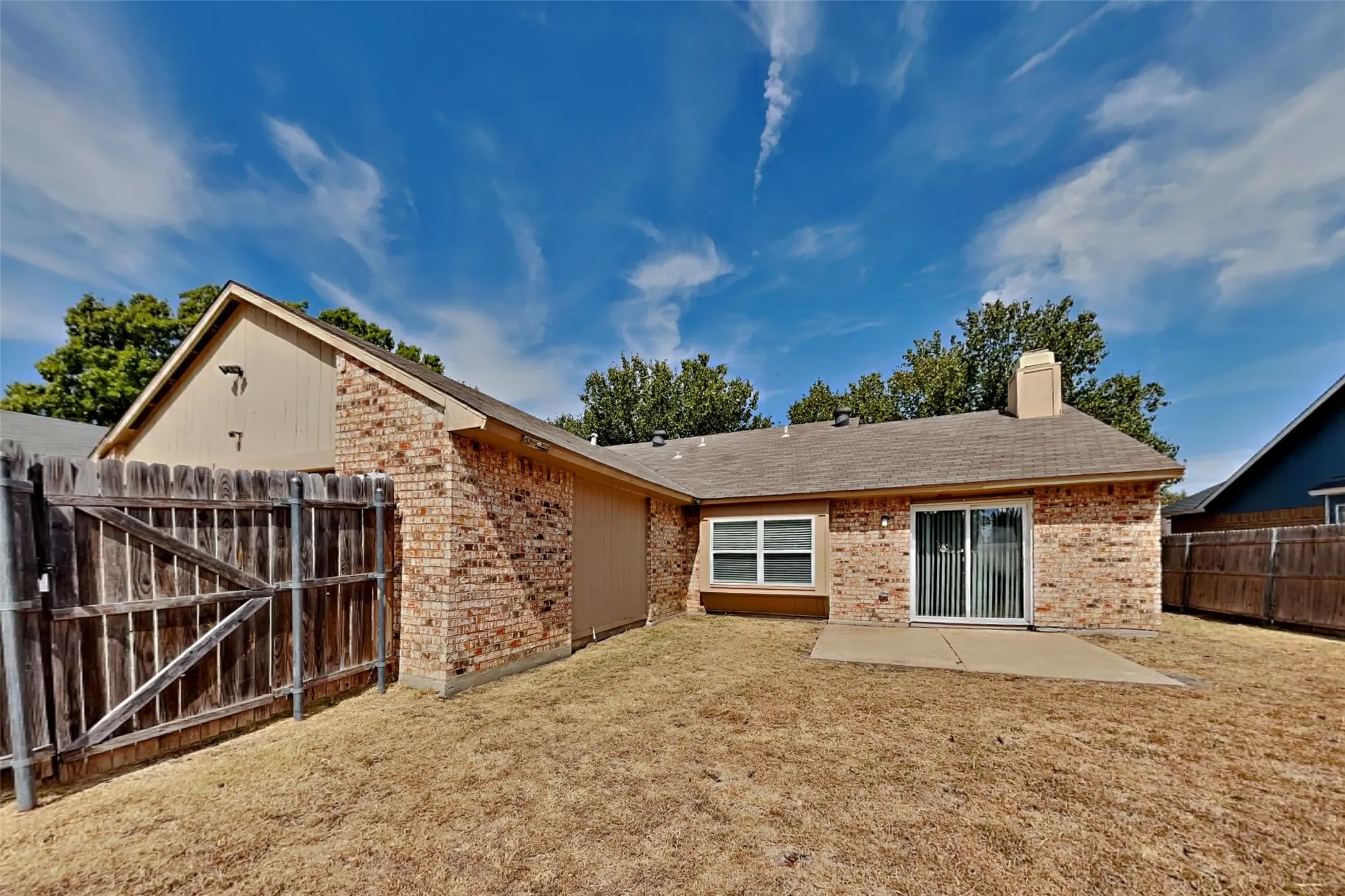 Single Family Residence For Rent in Collin County , 1302 Creekwood Court, Allen, Texas 75002, 3 Bedroom, 2 Bathroom, 2 Garage spaces, 1,404 Sqft, built in 1981, mls#21398472, Real Estate Agent in Allen, Homes For Rent in Collin county, Homes For Rent in Allen, Realtor in Allen Texas, Real Estate Brokerage Independent Realty Texas, Luminita Cordes Realtor