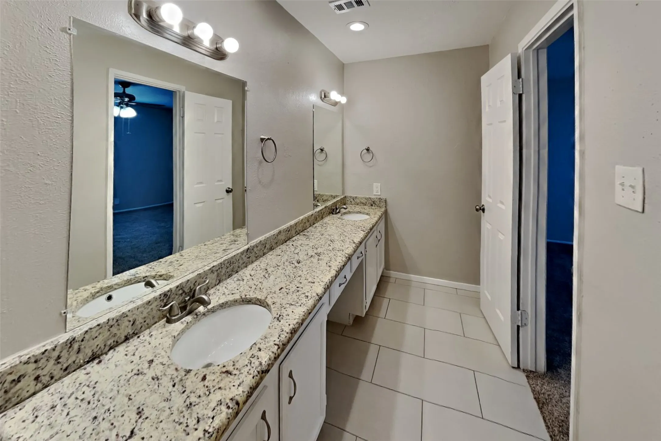 Single Family Residence For Rent in Collin County , 1302 Creekwood Court, Allen, Texas 75002, 3 Bedroom, 2 Bathroom, 2 Garage spaces, 1,404 Sqft, built in 1981, mls#21398472, Real Estate Agent in Allen, Homes For Rent in Collin county, Homes For Rent in Allen, Realtor in Allen Texas, Real Estate Brokerage Independent Realty Texas, Luminita Cordes Realtor
