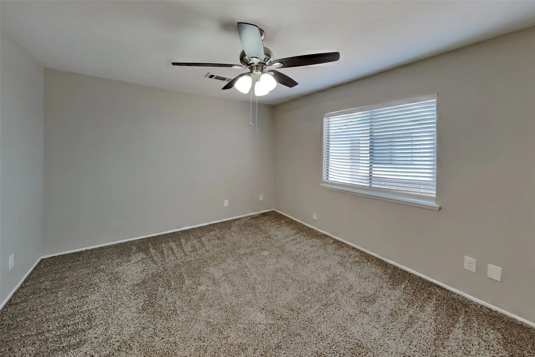 Single Family Residence For Rent in Collin County , 1302 Creekwood Court, Allen, Texas 75002, 3 Bedroom, 2 Bathroom, 2 Garage spaces, 1,404 Sqft, built in 1981, mls#21398472, Real Estate Agent in Allen, Homes For Rent in Collin county, Homes For Rent in Allen, Realtor in Allen Texas, Real Estate Brokerage Independent Realty Texas, Luminita Cordes Realtor