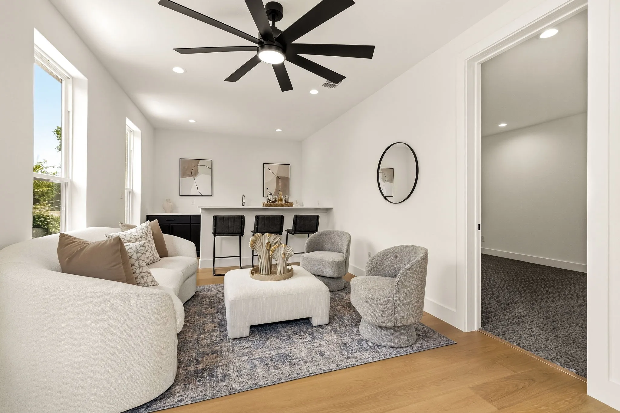 Single Family Residence For Rent in Dallas County , 8903 Liptonshire Drive, Dallas, Texas 75238, 5 Bedroom, 7 Bathroom, 2 Garage spaces, 4,925 Sqft, built in 1955, mls#21398480, Real Estate Agent in Dallas, Homes For Rent in Dallas county, Homes For Rent in Dallas, Realtor in Dallas Texas, Real Estate Brokerage Independent Realty Texas, Luminita Cordes Realtor