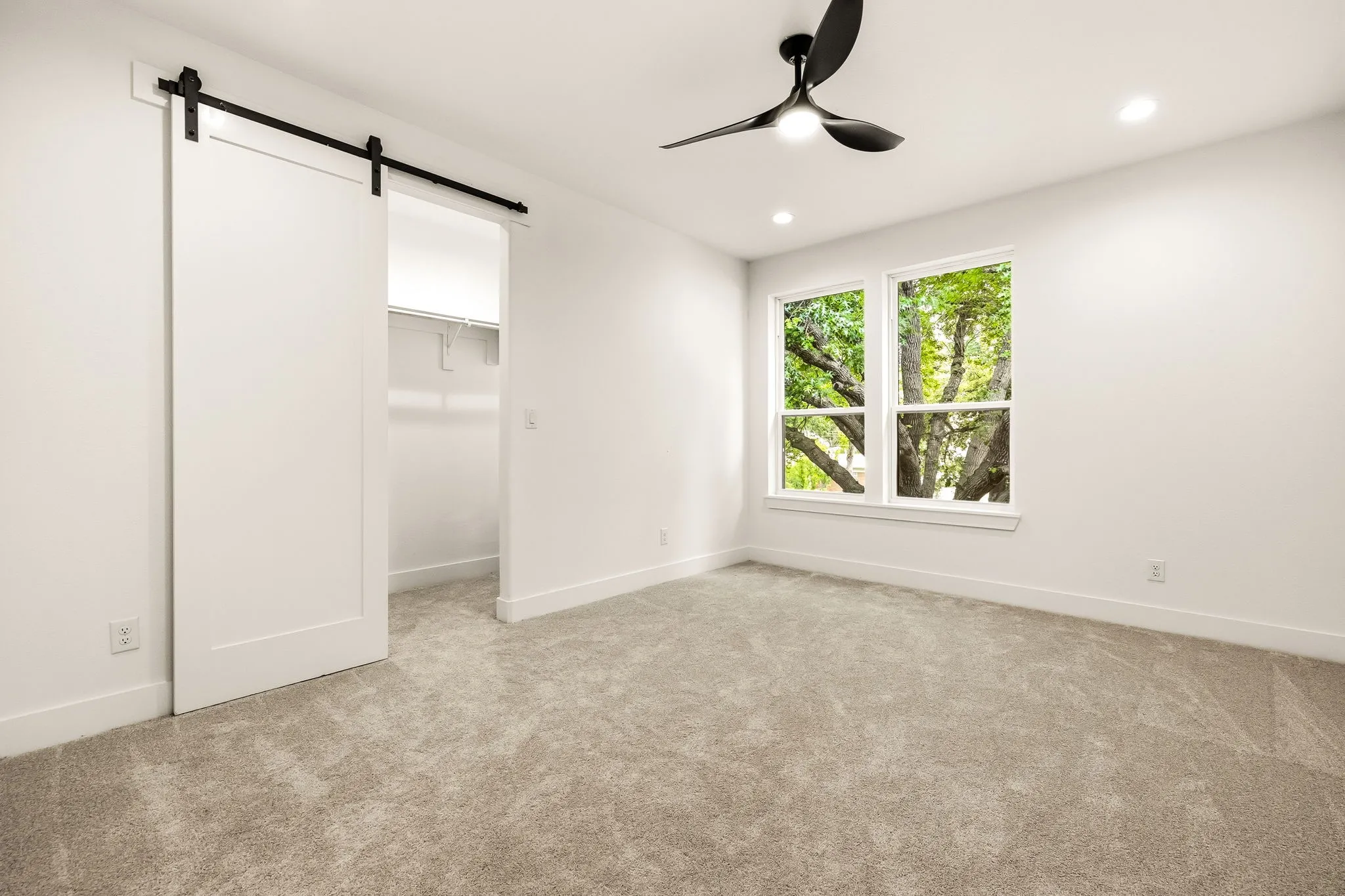 Single Family Residence For Rent in Dallas County , 8903 Liptonshire Drive, Dallas, Texas 75238, 5 Bedroom, 7 Bathroom, 2 Garage spaces, 4,925 Sqft, built in 1955, mls#21398480, Real Estate Agent in Dallas, Homes For Rent in Dallas county, Homes For Rent in Dallas, Realtor in Dallas Texas, Real Estate Brokerage Independent Realty Texas, Luminita Cordes Realtor