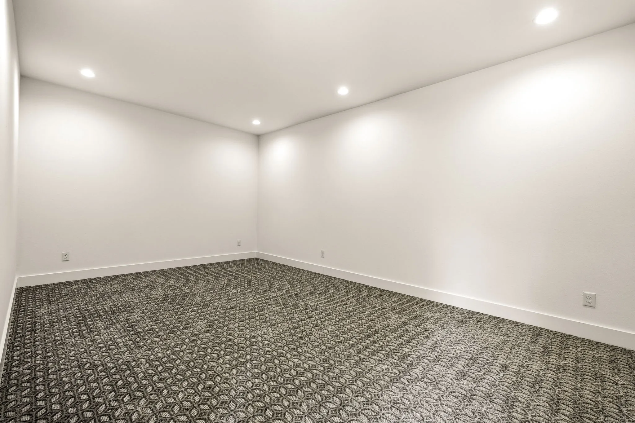 Single Family Residence For Rent in Dallas County , 8903 Liptonshire Drive, Dallas, Texas 75238, 5 Bedroom, 7 Bathroom, 2 Garage spaces, 4,925 Sqft, built in 1955, mls#21398480, Real Estate Agent in Dallas, Homes For Rent in Dallas county, Homes For Rent in Dallas, Realtor in Dallas Texas, Real Estate Brokerage Independent Realty Texas, Luminita Cordes Realtor
