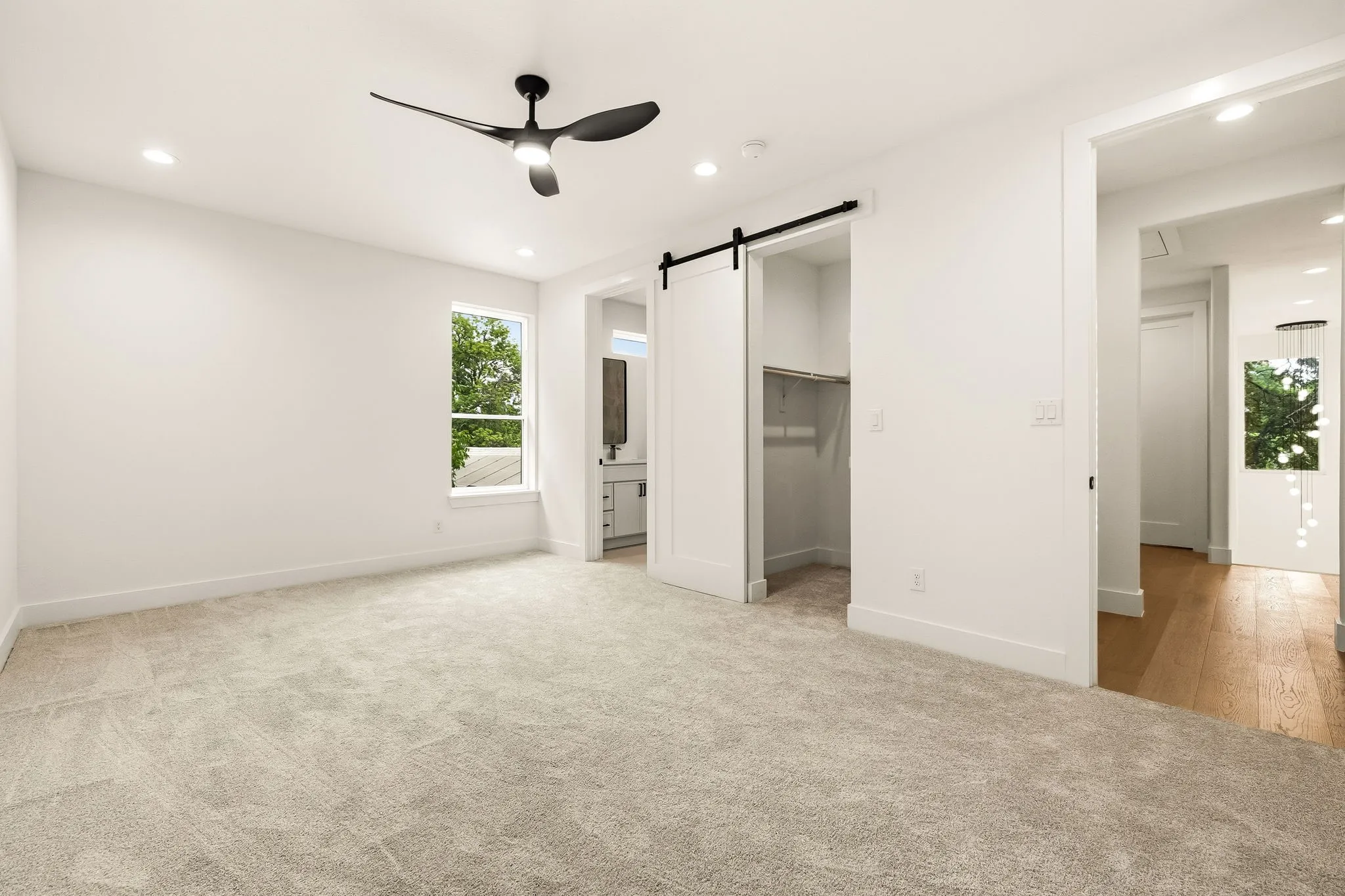 Single Family Residence For Rent in Dallas County , 8903 Liptonshire Drive, Dallas, Texas 75238, 5 Bedroom, 7 Bathroom, 2 Garage spaces, 4,925 Sqft, built in 1955, mls#21398480, Real Estate Agent in Dallas, Homes For Rent in Dallas county, Homes For Rent in Dallas, Realtor in Dallas Texas, Real Estate Brokerage Independent Realty Texas, Luminita Cordes Realtor