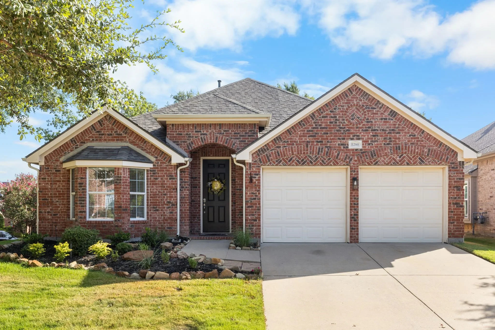Single Family Residence For Rent in Denton County , 8200 Watson Road, Lantana, Texas 76226, 3 Bedroom, 2 Bathroom, 2 Garage spaces, 2,155 Sqft, built in 2003, mls#21398455, Real Estate Agent in Lantana, Homes For Rent in Denton county, Homes For Rent in Lantana, Realtor in Lantana Texas, Real Estate Brokerage Independent Realty Texas, Luminita Cordes Realtor