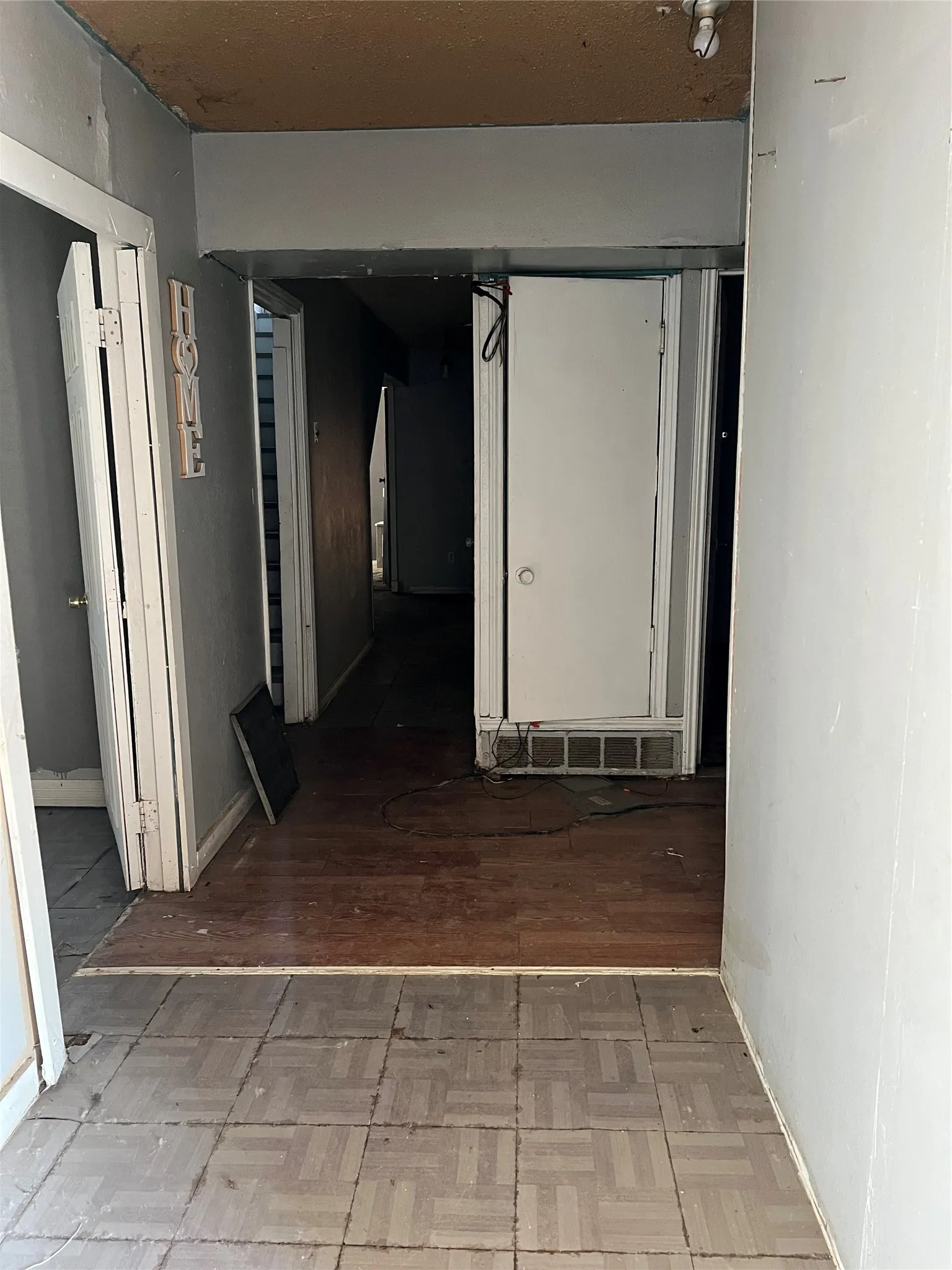 Single Family Residence For Sale in Denton County , 1279 Willow Lane, Denton, Texas 76207, 8 Bedroom, 3 Bathroom, Garage spaces, 2,256 Sqft, built in 1995, mls#21394598, Real Estate Agent in Denton, Homes For Sale in Denton county, Homes For Sale in Denton, Realtor in Denton Texas, Real Estate Brokerage Independent Realty Texas, Luminita Cordes Realtor