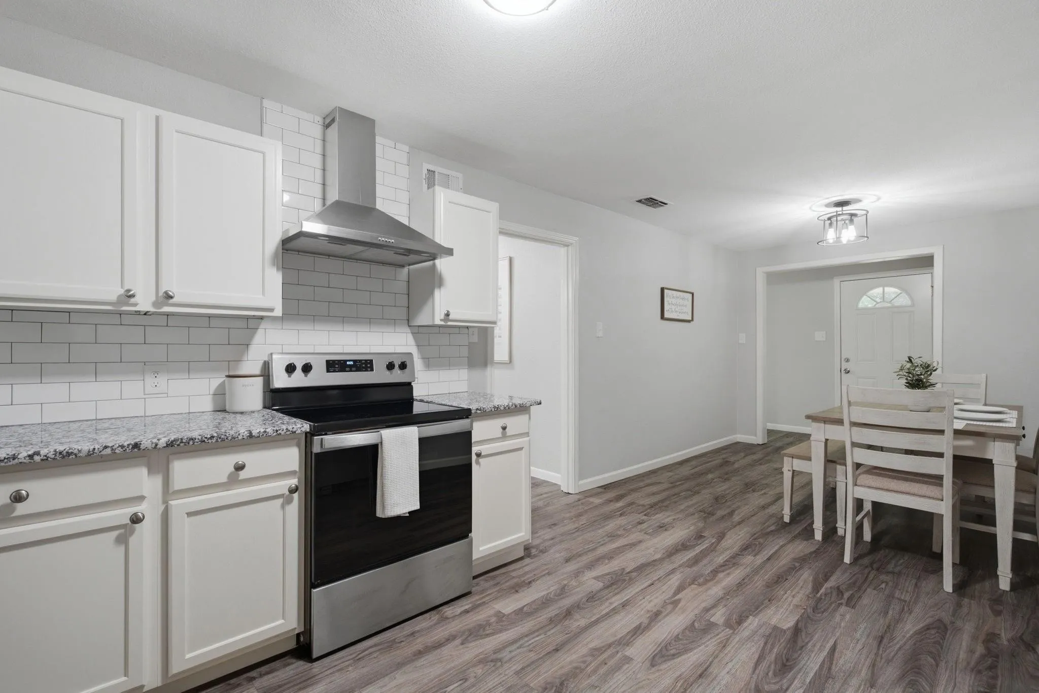 Single Family Residence For Rent in Grayson County , 1413 N Wharton Street, Sherman, Texas 75092, 4 Bedroom, 2 Bathroom, 1 Garage spaces, 1,849 Sqft, built in 1955, mls#21396232, Real Estate Agent in Sherman, Homes For Rent in Grayson county, Homes For Rent in Sherman, Realtor in Sherman Texas, Real Estate Brokerage Independent Realty Texas, Luminita Cordes Realtor