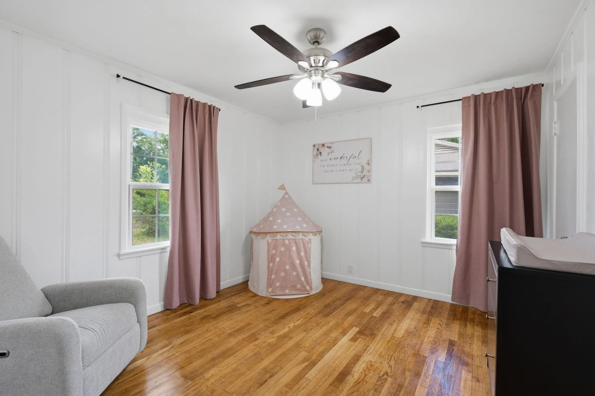 Single Family Residence For Rent in Grayson County , 1413 N Wharton Street, Sherman, Texas 75092, 4 Bedroom, 2 Bathroom, 1 Garage spaces, 1,849 Sqft, built in 1955, mls#21396232, Real Estate Agent in Sherman, Homes For Rent in Grayson county, Homes For Rent in Sherman, Realtor in Sherman Texas, Real Estate Brokerage Independent Realty Texas, Luminita Cordes Realtor
