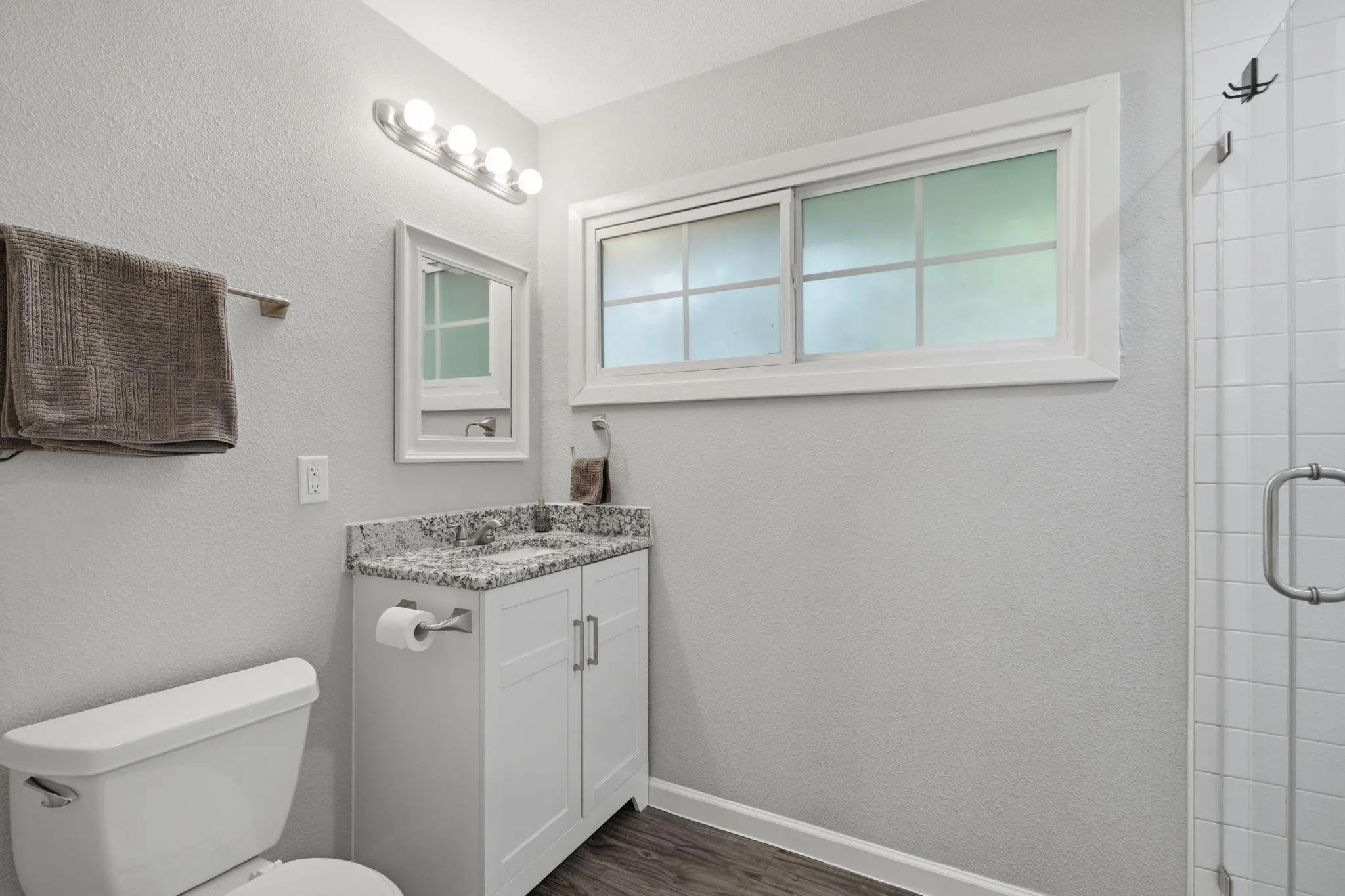 Single Family Residence For Rent in Grayson County , 1413 N Wharton Street, Sherman, Texas 75092, 4 Bedroom, 2 Bathroom, 1 Garage spaces, 1,849 Sqft, built in 1955, mls#21396232, Real Estate Agent in Sherman, Homes For Rent in Grayson county, Homes For Rent in Sherman, Realtor in Sherman Texas, Real Estate Brokerage Independent Realty Texas, Luminita Cordes Realtor