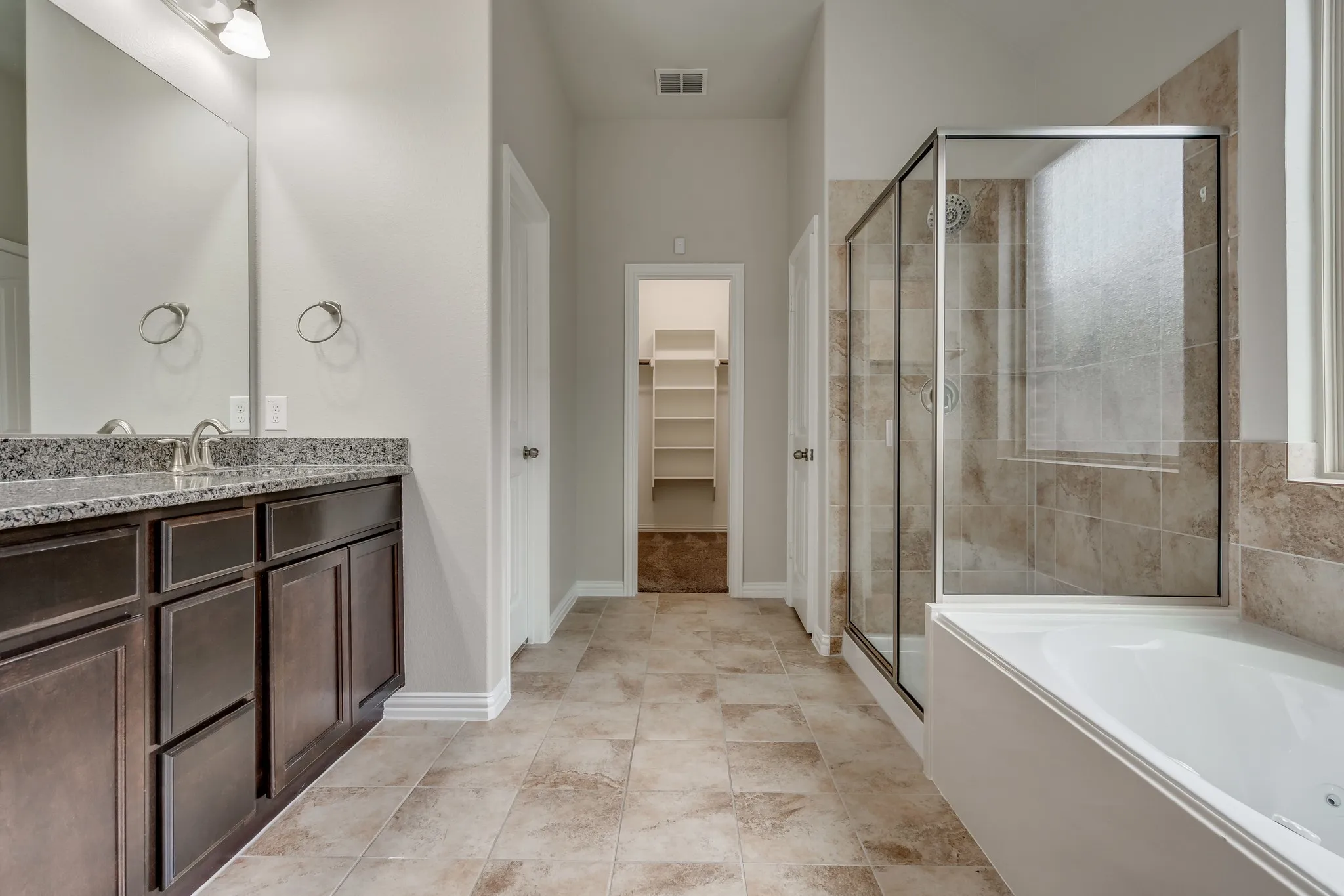 Single Family Residence For Rent in Denton County , 16716 Central Garden Lane, Prosper, Texas 75078, 4 Bedroom, 4 Bathroom, 2 Garage spaces, 3,007 Sqft, built in 2017, mls#21397892, Real Estate Agent in Prosper, Homes For Rent in Denton county, Homes For Rent in Prosper, Realtor in Prosper Texas, Real Estate Brokerage Independent Realty Texas, Luminita Cordes Realtor