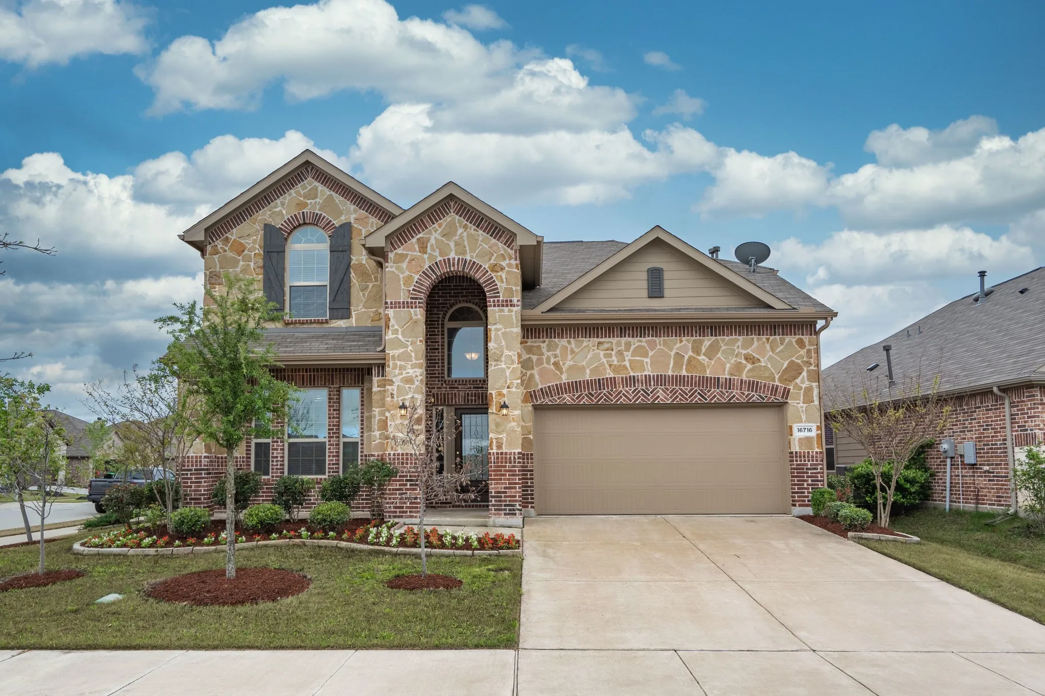 Single Family Residence For Rent in Denton County , 16716 Central Garden Lane, Prosper, Texas 75078, 4 Bedroom, 4 Bathroom, 2 Garage spaces, 3,007 Sqft, built in 2017, mls#21397892, Real Estate Agent in Prosper, Homes For Rent in Denton county, Homes For Rent in Prosper, Realtor in Prosper Texas, Real Estate Brokerage Independent Realty Texas, Luminita Cordes Realtor