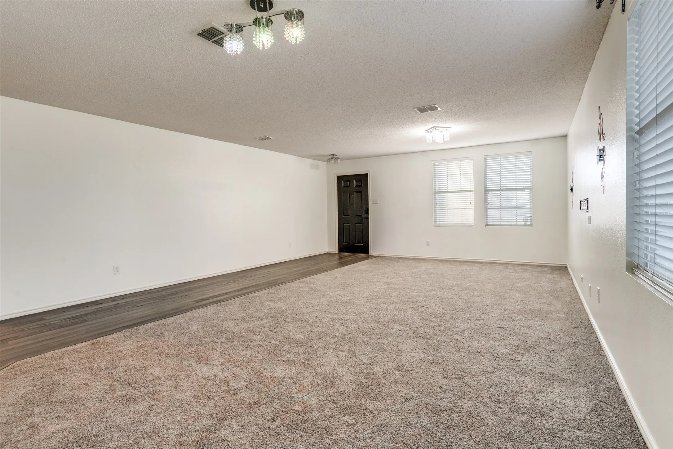 Single Family Residence For Rent in Collin County , 1130 Annie Oakley Drive, Anna, Texas 75409, 5 Bedroom, 4 Bathroom, 2 Garage spaces, 4,019 Sqft, built in 2005, mls#21398491, Real Estate Agent in Anna, Homes For Rent in Collin county, Homes For Rent in Anna, Realtor in Anna Texas, Real Estate Brokerage Independent Realty Texas, Luminita Cordes Realtor