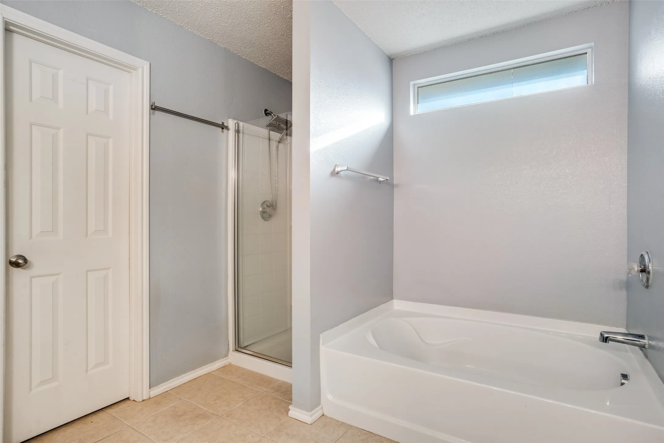 Single Family Residence For Rent in Collin County , 1130 Annie Oakley Drive, Anna, Texas 75409, 5 Bedroom, 4 Bathroom, 2 Garage spaces, 4,019 Sqft, built in 2005, mls#21398491, Real Estate Agent in Anna, Homes For Rent in Collin county, Homes For Rent in Anna, Realtor in Anna Texas, Real Estate Brokerage Independent Realty Texas, Luminita Cordes Realtor