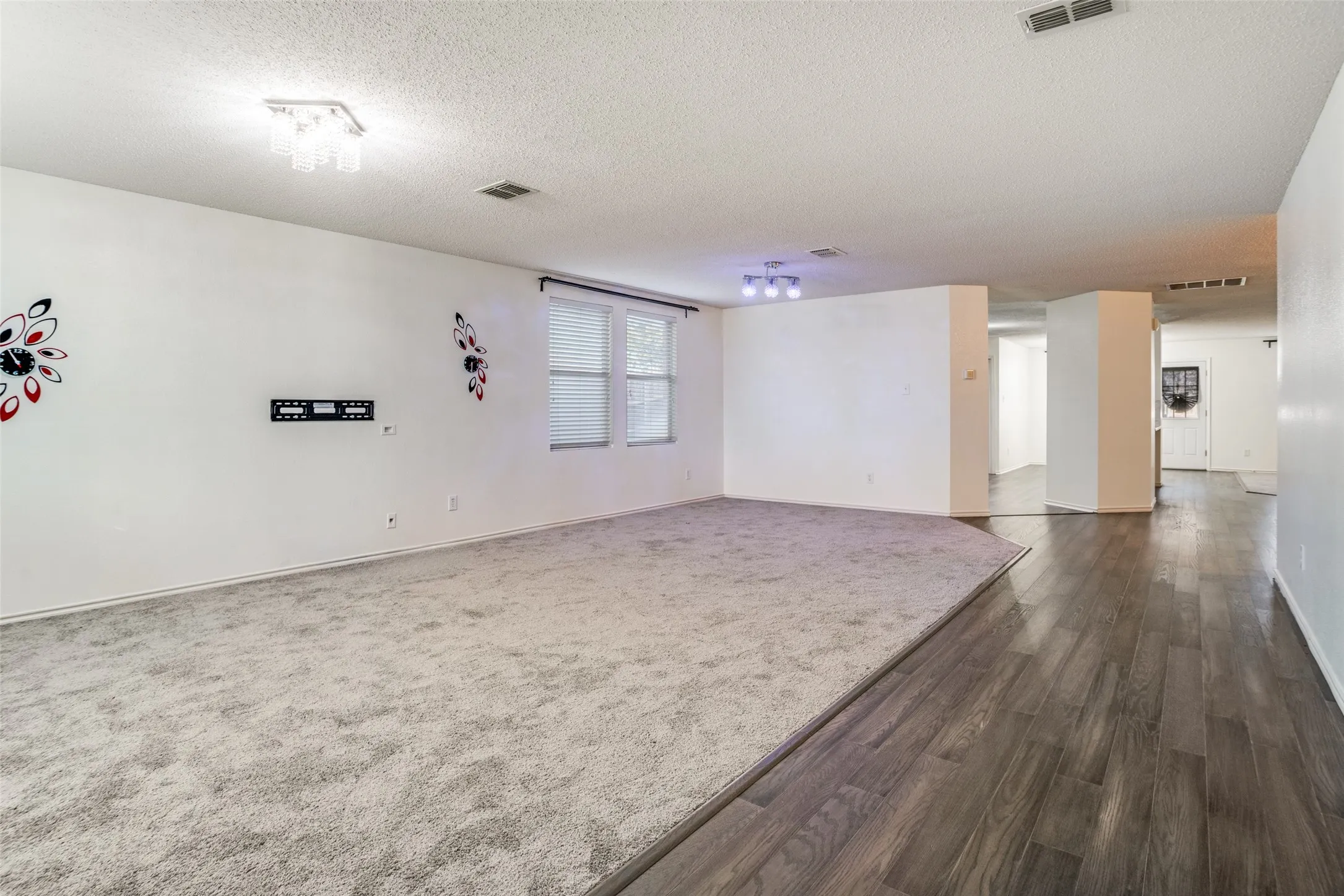Single Family Residence For Rent in Collin County , 1130 Annie Oakley Drive, Anna, Texas 75409, 5 Bedroom, 4 Bathroom, 2 Garage spaces, 4,019 Sqft, built in 2005, mls#21398491, Real Estate Agent in Anna, Homes For Rent in Collin county, Homes For Rent in Anna, Realtor in Anna Texas, Real Estate Brokerage Independent Realty Texas, Luminita Cordes Realtor