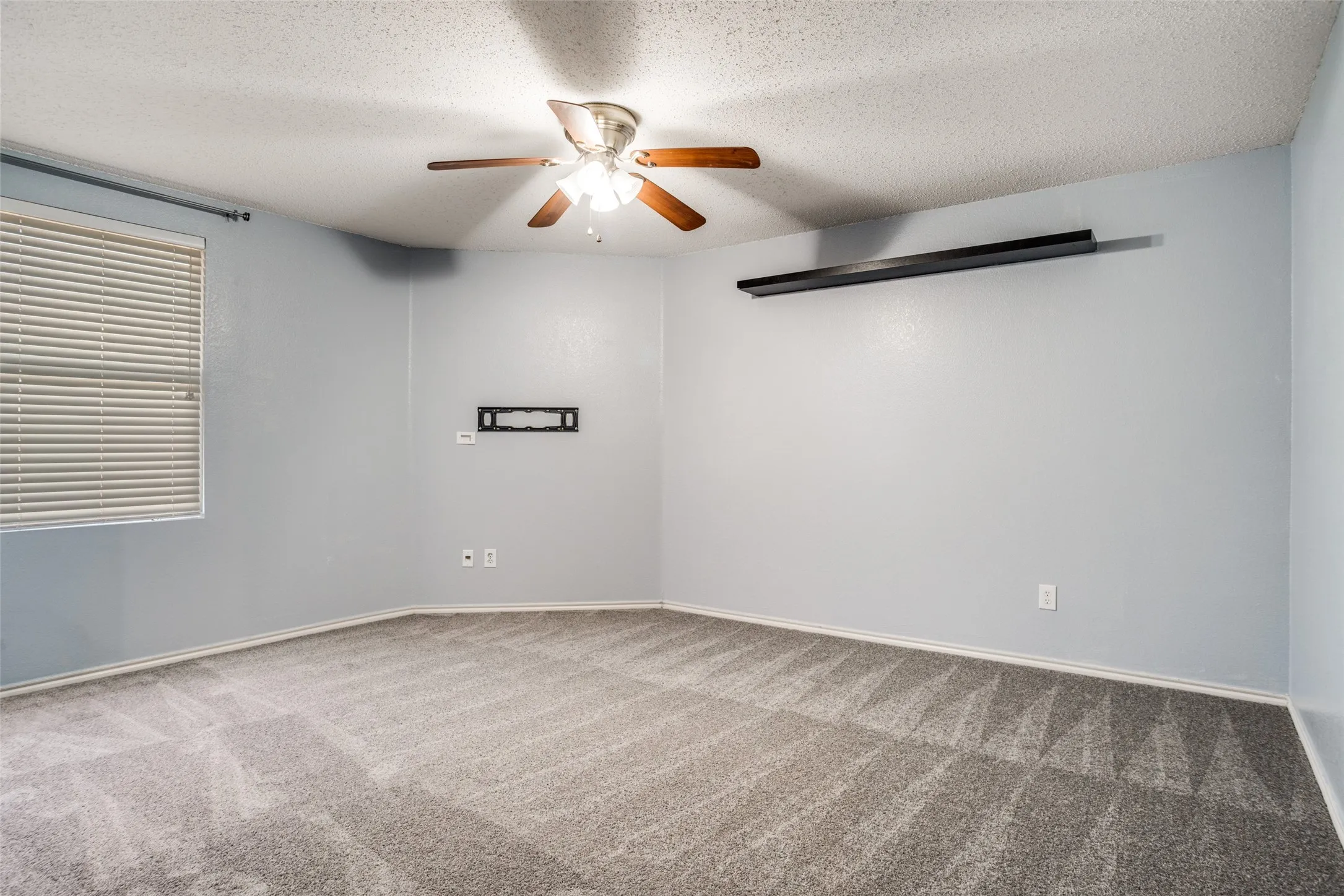 Single Family Residence For Rent in Collin County , 1130 Annie Oakley Drive, Anna, Texas 75409, 5 Bedroom, 4 Bathroom, 2 Garage spaces, 4,019 Sqft, built in 2005, mls#21398491, Real Estate Agent in Anna, Homes For Rent in Collin county, Homes For Rent in Anna, Realtor in Anna Texas, Real Estate Brokerage Independent Realty Texas, Luminita Cordes Realtor