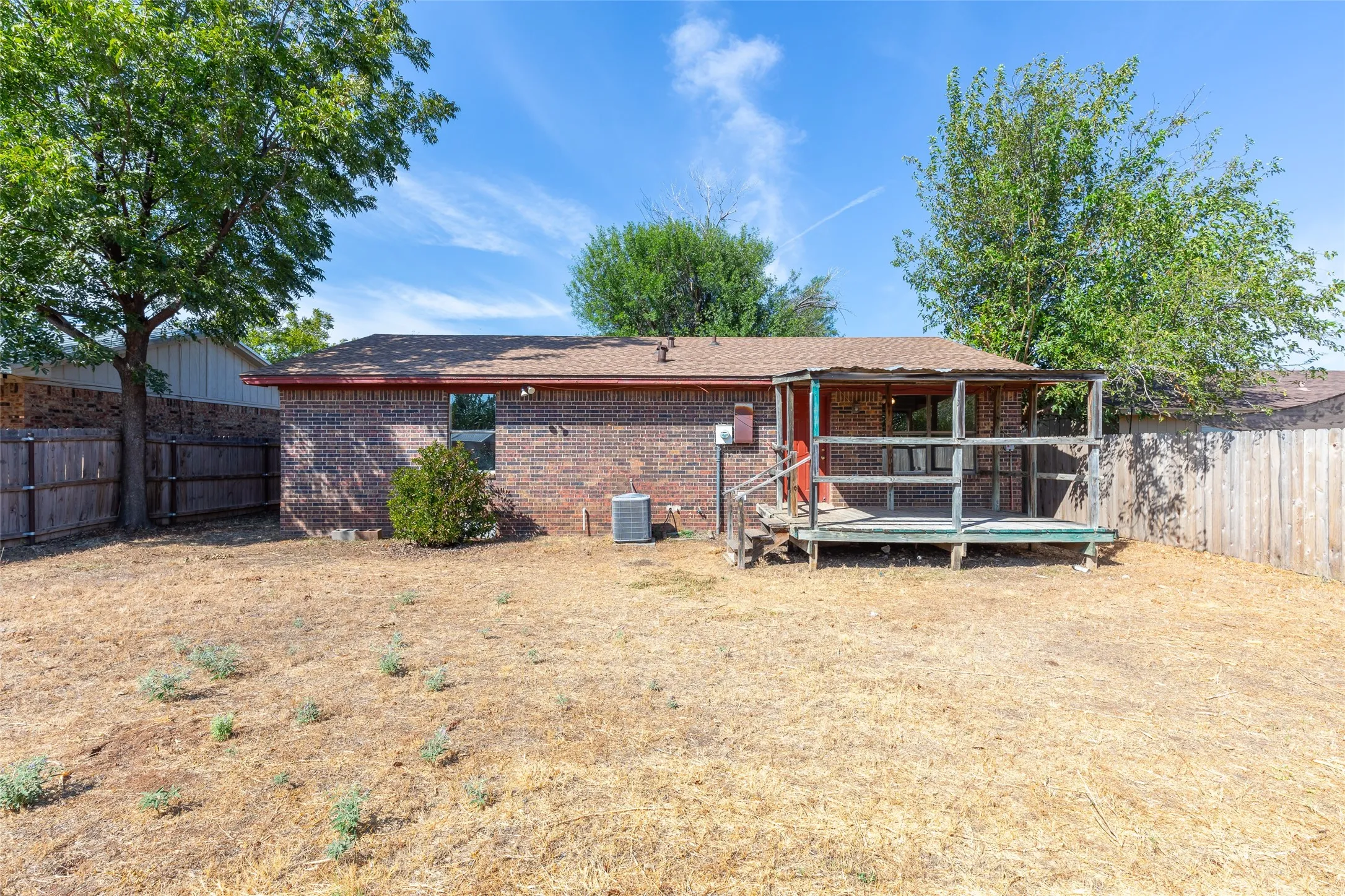 Single Family Residence For Sale in Taylor County , 3725 Trinity Lane, Abilene, Texas 79602, 3 Bedroom, 2 Bathroom, Garage spaces, 1,260 Sqft, built in 1983, mls#21398220, Real Estate Agent in Abilene, Homes For Sale in Taylor county, Homes For Sale in Abilene, Realtor in Abilene Texas, Real Estate Brokerage Independent Realty Texas, Luminita Cordes Realtor