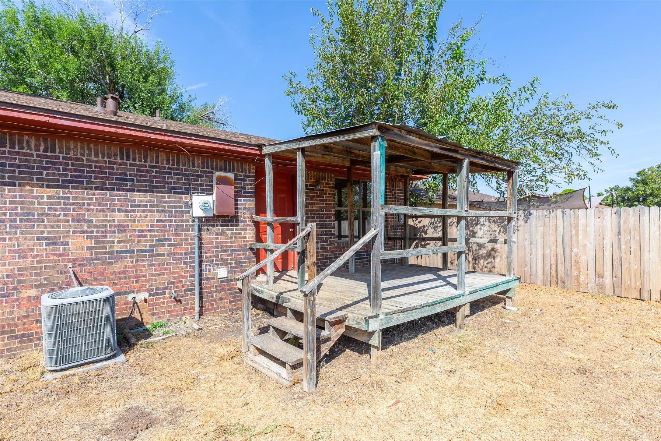 Single Family Residence For Sale in Taylor County , 3725 Trinity Lane, Abilene, Texas 79602, 3 Bedroom, 2 Bathroom, Garage spaces, 1,260 Sqft, built in 1983, mls#21398220, Real Estate Agent in Abilene, Homes For Sale in Taylor county, Homes For Sale in Abilene, Realtor in Abilene Texas, Real Estate Brokerage Independent Realty Texas, Luminita Cordes Realtor