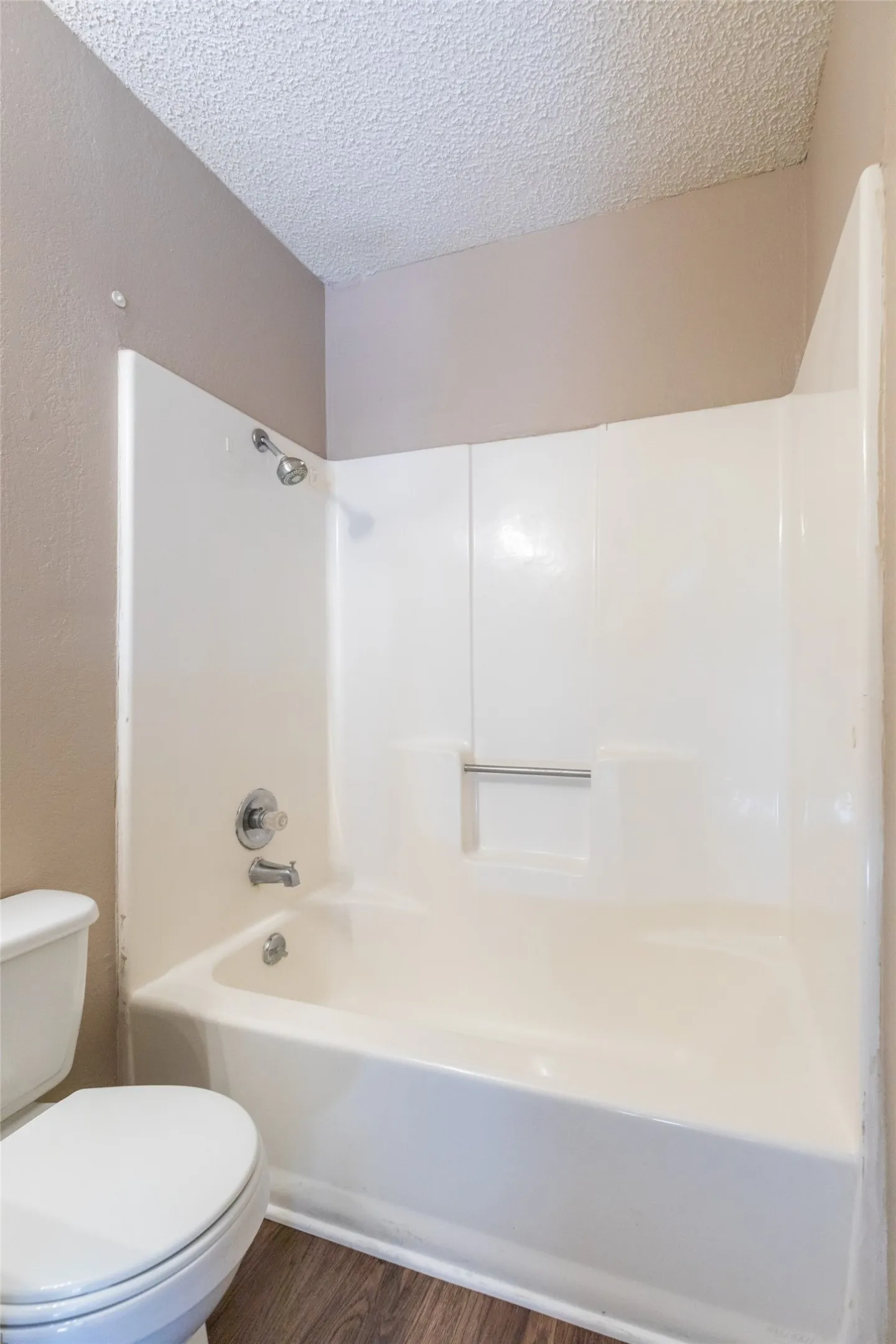 Single Family Residence For Sale in Taylor County , 3725 Trinity Lane, Abilene, Texas 79602, 3 Bedroom, 2 Bathroom, Garage spaces, 1,260 Sqft, built in 1983, mls#21398220, Real Estate Agent in Abilene, Homes For Sale in Taylor county, Homes For Sale in Abilene, Realtor in Abilene Texas, Real Estate Brokerage Independent Realty Texas, Luminita Cordes Realtor