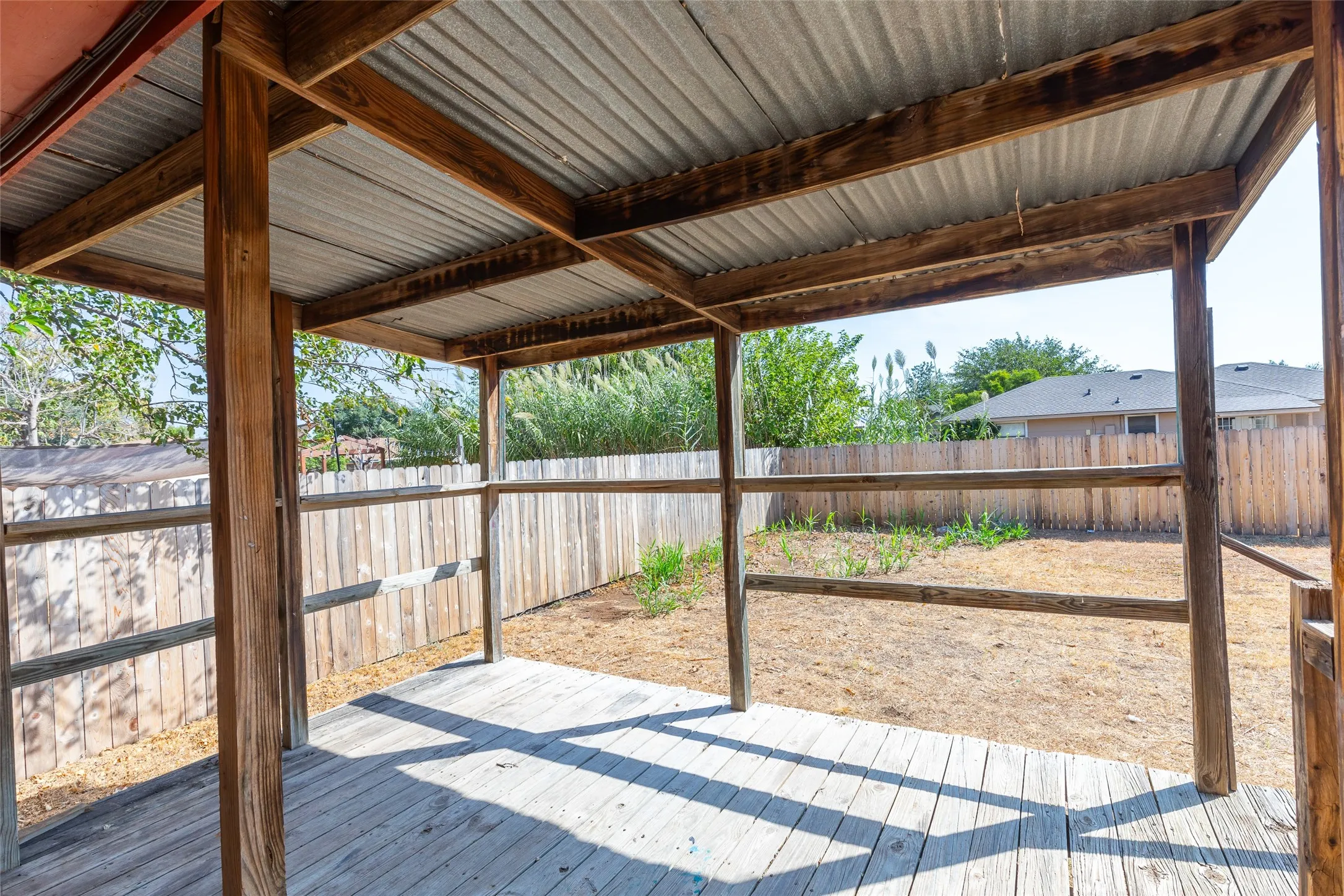 Single Family Residence For Sale in Taylor County , 3725 Trinity Lane, Abilene, Texas 79602, 3 Bedroom, 2 Bathroom, Garage spaces, 1,260 Sqft, built in 1983, mls#21398220, Real Estate Agent in Abilene, Homes For Sale in Taylor county, Homes For Sale in Abilene, Realtor in Abilene Texas, Real Estate Brokerage Independent Realty Texas, Luminita Cordes Realtor
