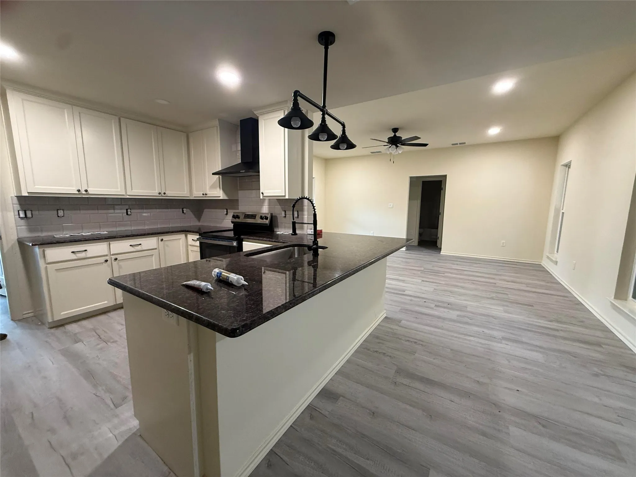 Single Family Residence For Sale in Wood County , 347 Private Road 6292, Mineola, Texas 75773, 3 Bedroom, 2 Bathroom, Garage spaces, 1,635 Sqft, built in 2026, mls#21398512, Real Estate Agent in Mineola, Homes For Sale in Wood county, Homes For Sale in Mineola, Realtor in Mineola Texas, Real Estate Brokerage Independent Realty Texas, Luminita Cordes Realtor