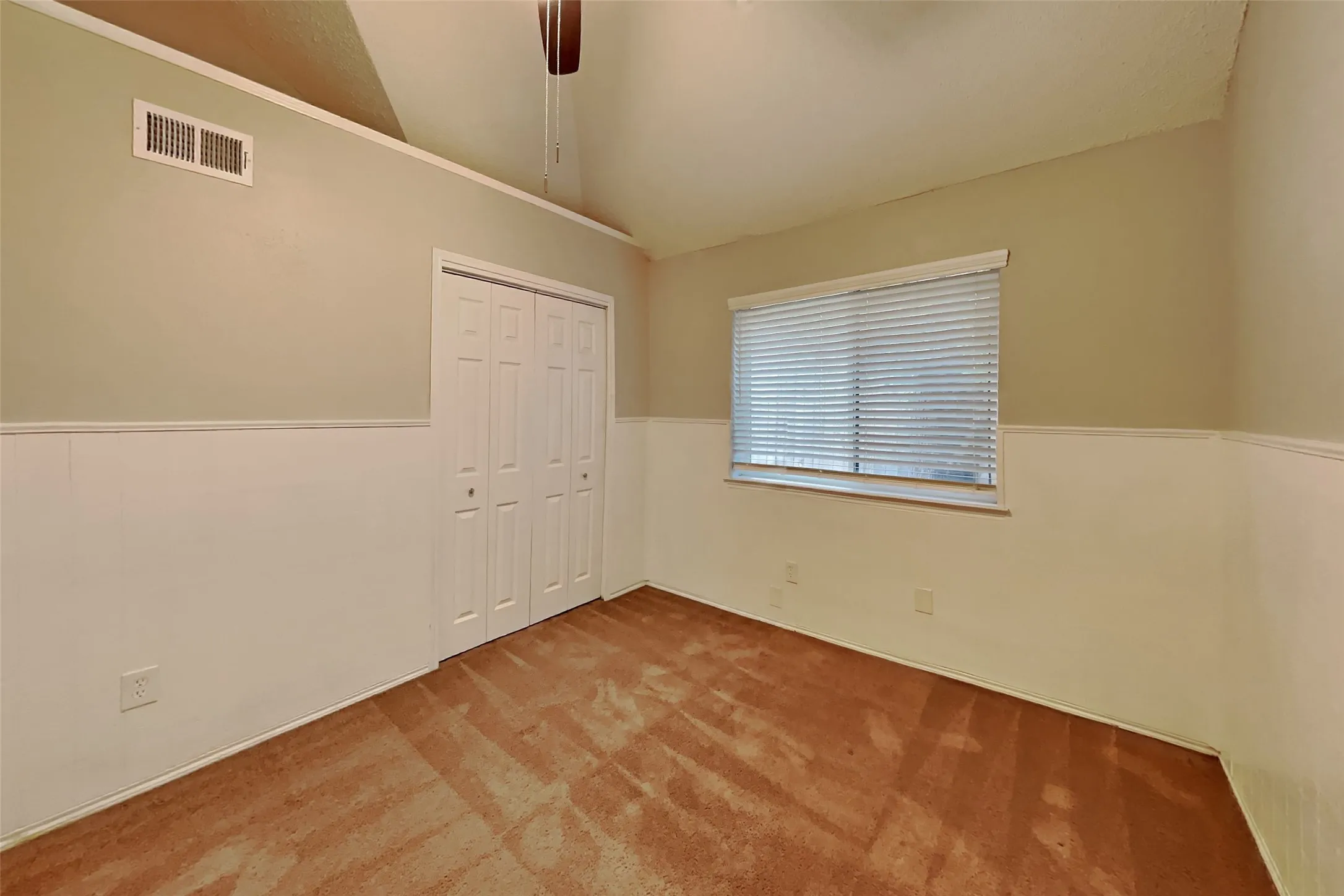 Single Family Residence For Rent in Tarrant County , 5525 Stone Meadow Lane, Fort Worth, Texas 76179, 3 Bedroom, 2 Bathroom, 2 Garage spaces, 1,348 Sqft, built in 1987, mls#21398518, Real Estate Agent in Fort Worth, Homes For Rent in Tarrant county, Homes For Rent in Fort Worth, Realtor in Fort Worth Texas, Real Estate Brokerage Independent Realty Texas, Luminita Cordes Realtor
