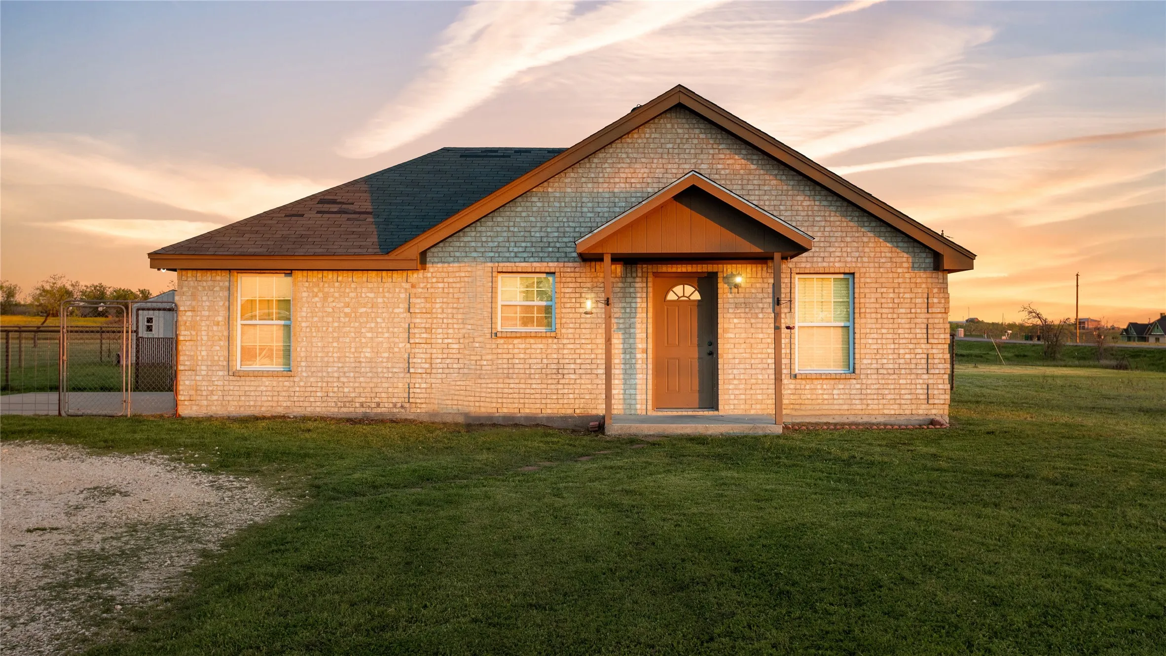 Ranch For Sale in Ellis County , 11874 Fm 157, Maypearl, Texas 76064, 0, 0, Garage spaces, 0 Sqft, built in 2012, mls#21398527, Real Estate Agent in Maypearl, Homes For Sale in Ellis county, Homes For Sale in Maypearl, Realtor in Maypearl Texas, Real Estate Brokerage Independent Realty Texas, Luminita Cordes Realtor