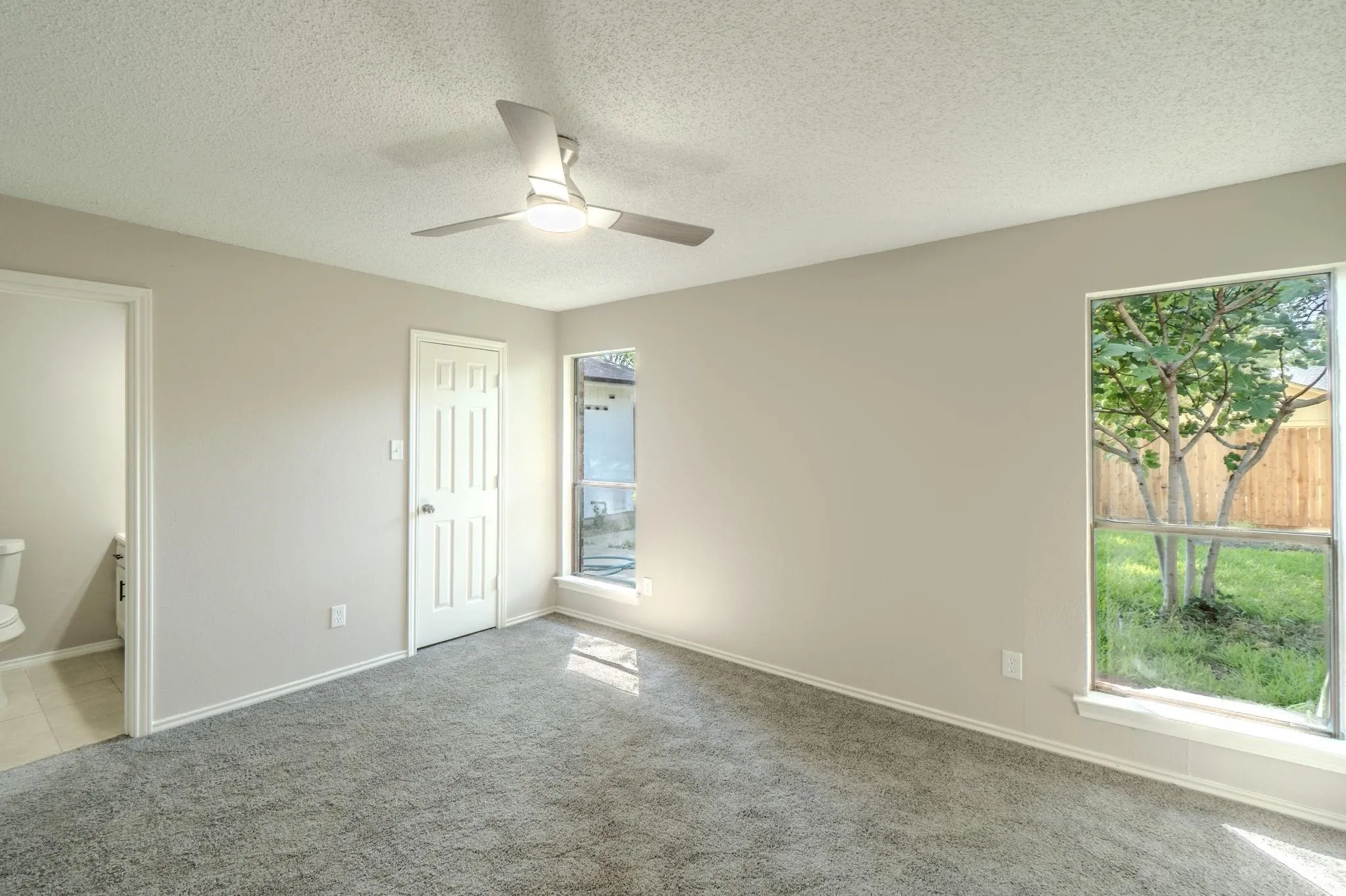 Single Family Residence For Rent in Dallas County , 1514 Hindsdale Drive, Richardson, Texas 75081, 4 Bedroom, 2 Bathroom, Garage spaces, 1,538 Sqft, built in 1979, mls#21398514, Real Estate Agent in Richardson, Homes For Rent in Dallas county, Homes For Rent in Richardson, Realtor in Richardson Texas, Real Estate Brokerage Independent Realty Texas, Luminita Cordes Realtor