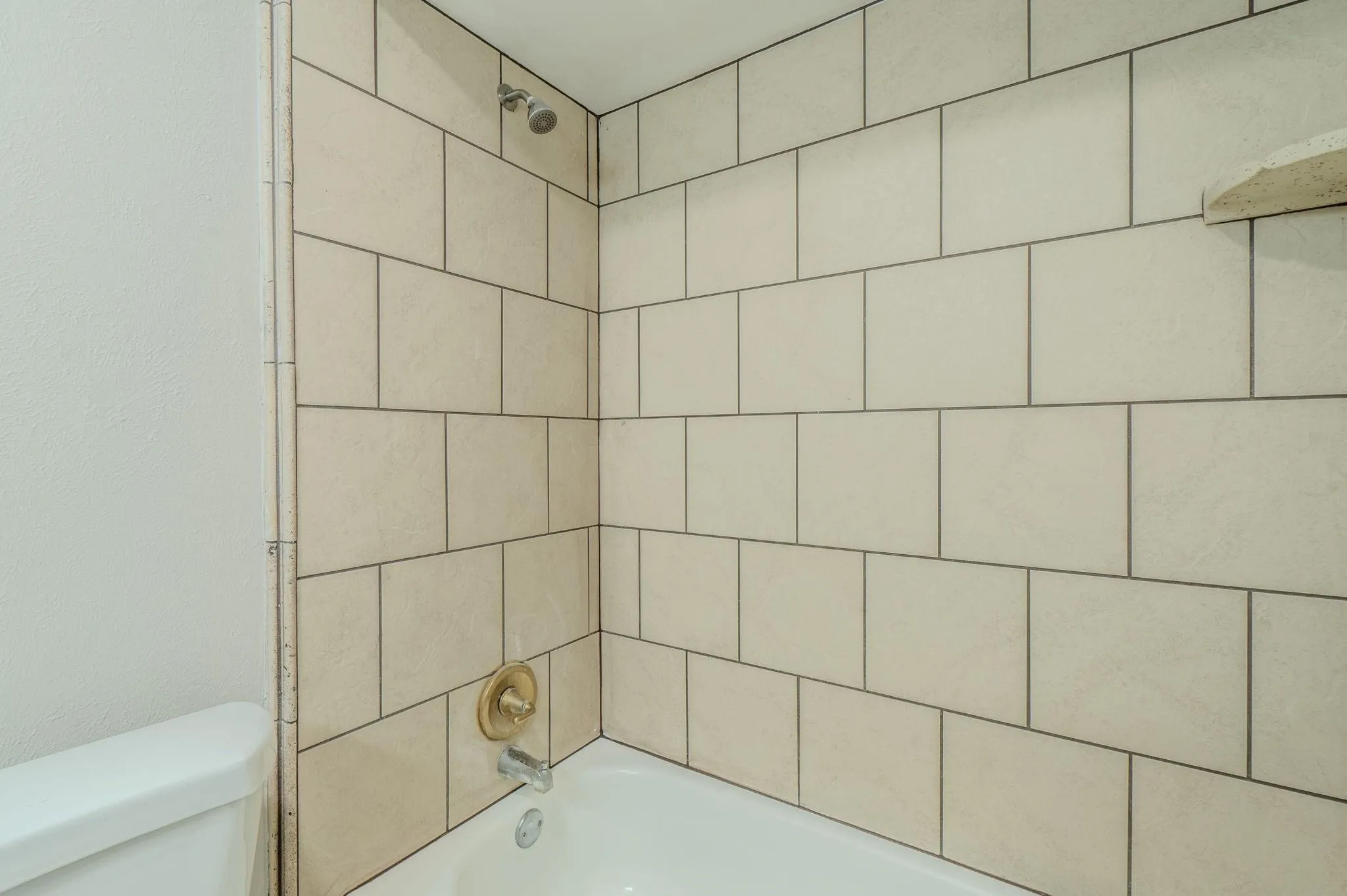 Single Family Residence For Rent in Dallas County , 1514 Hindsdale Drive, Richardson, Texas 75081, 4 Bedroom, 2 Bathroom, Garage spaces, 1,538 Sqft, built in 1979, mls#21398514, Real Estate Agent in Richardson, Homes For Rent in Dallas county, Homes For Rent in Richardson, Realtor in Richardson Texas, Real Estate Brokerage Independent Realty Texas, Luminita Cordes Realtor
