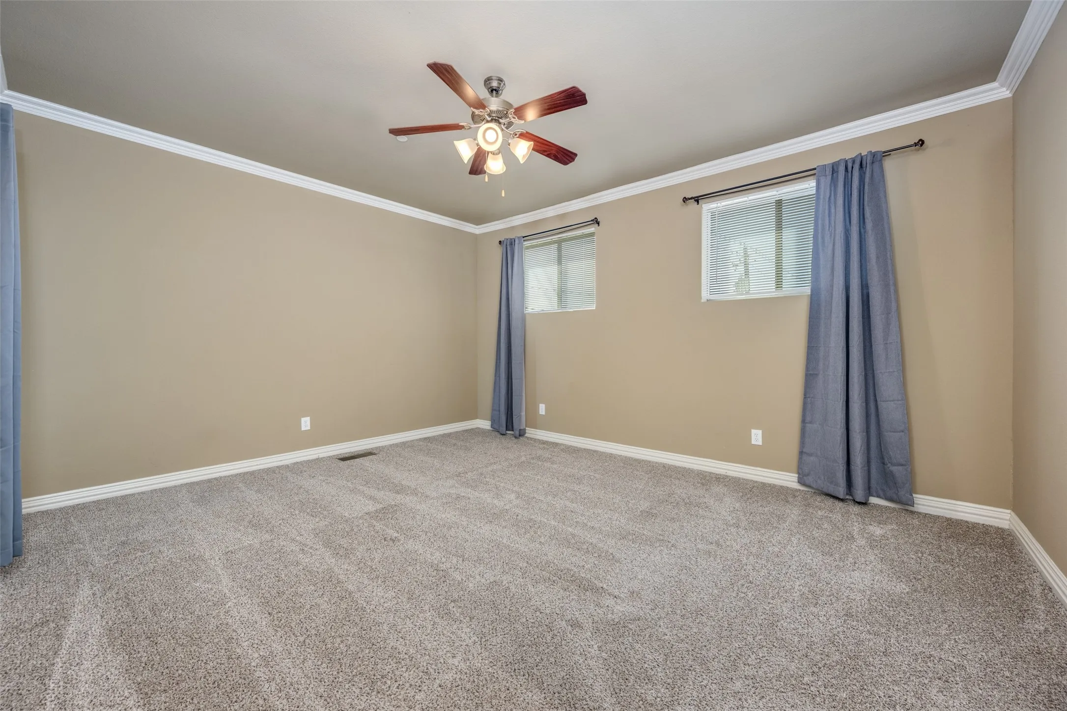 Apartment For Rent in Denton County , 212 Bolivar Street 201, Sanger, Texas 76266, 1 Bedroom, 1 Bathroom, Garage spaces, 1,006 Sqft, built in 1900, mls#21398505, Real Estate Agent in Sanger, Homes For Rent in Denton county, Homes For Rent in Sanger, Realtor in Sanger Texas, Real Estate Brokerage Independent Realty Texas, Luminita Cordes Realtor