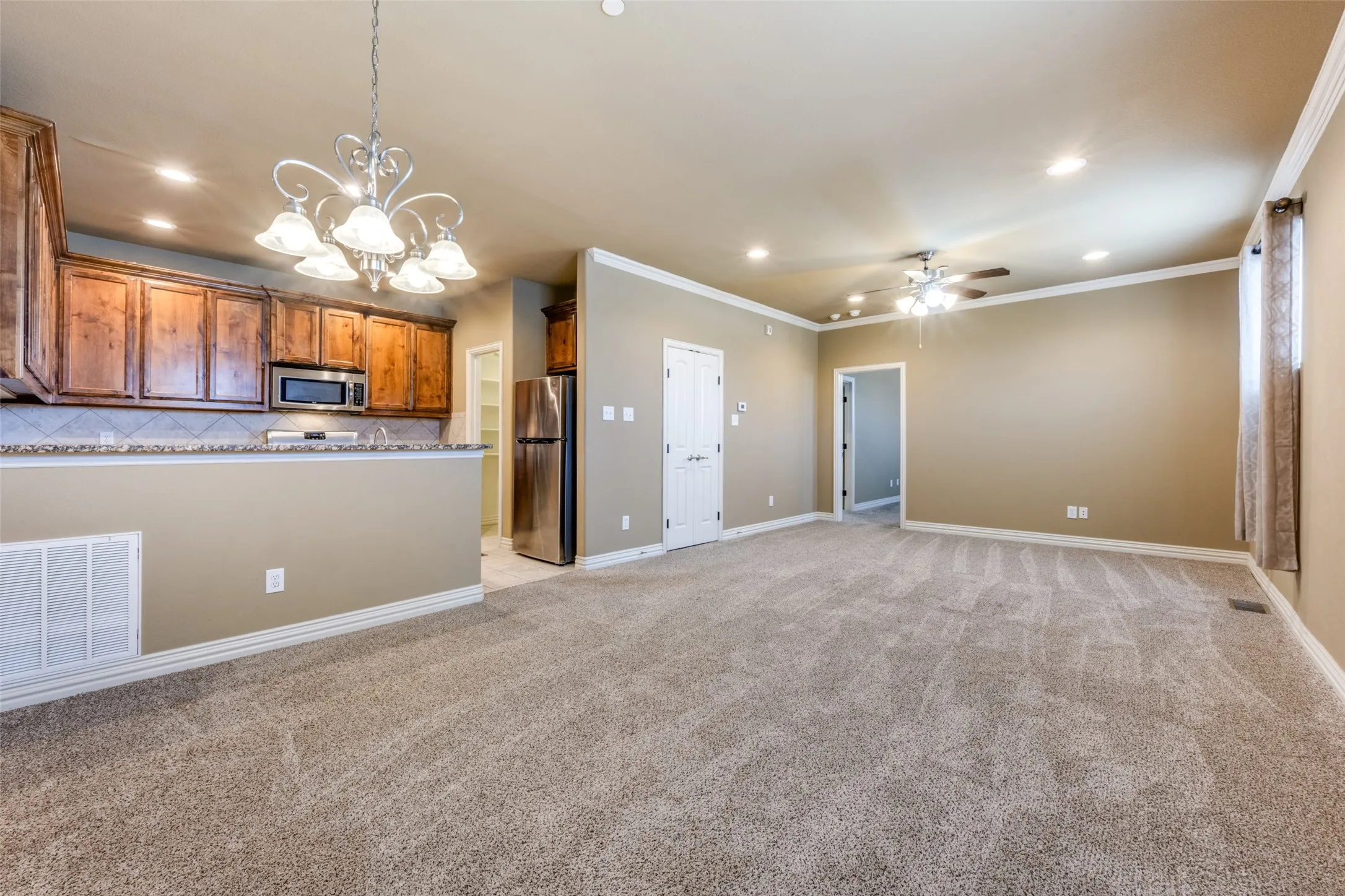 Apartment For Rent in Denton County , 212 Bolivar Street 201, Sanger, Texas 76266, 1 Bedroom, 1 Bathroom, Garage spaces, 1,006 Sqft, built in 1900, mls#21398505, Real Estate Agent in Sanger, Homes For Rent in Denton county, Homes For Rent in Sanger, Realtor in Sanger Texas, Real Estate Brokerage Independent Realty Texas, Luminita Cordes Realtor