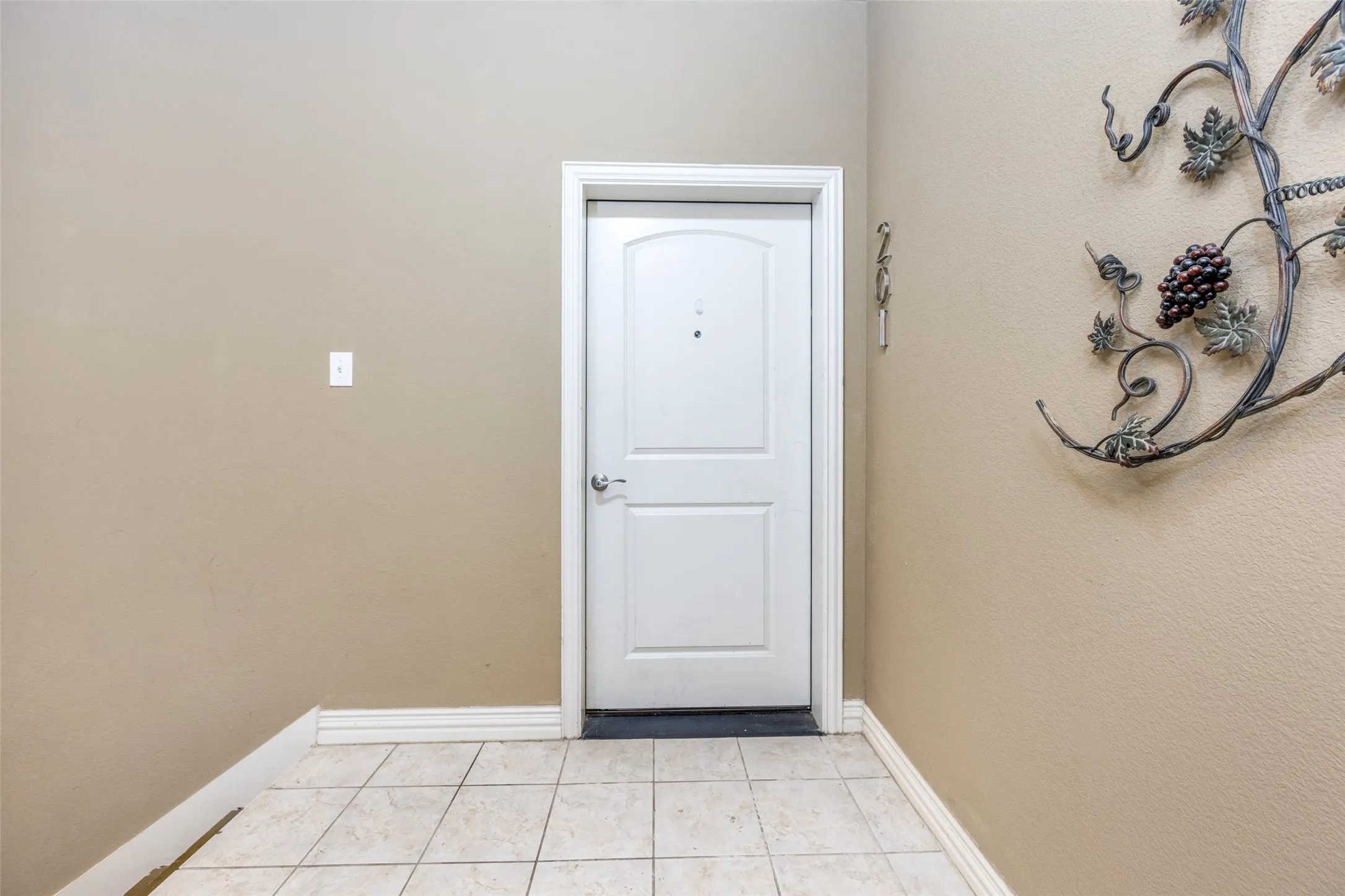Apartment For Rent in Denton County , 212 Bolivar Street 201, Sanger, Texas 76266, 1 Bedroom, 1 Bathroom, Garage spaces, 1,006 Sqft, built in 1900, mls#21398505, Real Estate Agent in Sanger, Homes For Rent in Denton county, Homes For Rent in Sanger, Realtor in Sanger Texas, Real Estate Brokerage Independent Realty Texas, Luminita Cordes Realtor