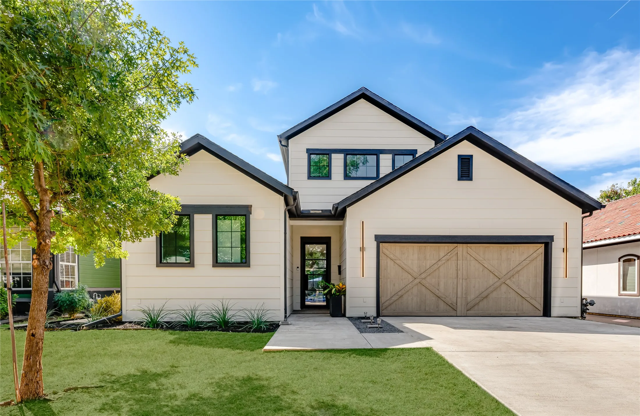 Single Family Residence For Sale in Dallas County , 5430 Belmont Avenue, Dallas, Texas 75206, 4 Bedroom, 4 Bathroom, 2 Garage spaces, 3,508 Sqft, built in 2018, mls#21393021, Real Estate Agent in Dallas, Homes For Sale in Dallas county, Homes For Sale in Dallas, Realtor in Dallas Texas, Real Estate Brokerage Independent Realty Texas, Luminita Cordes Realtor