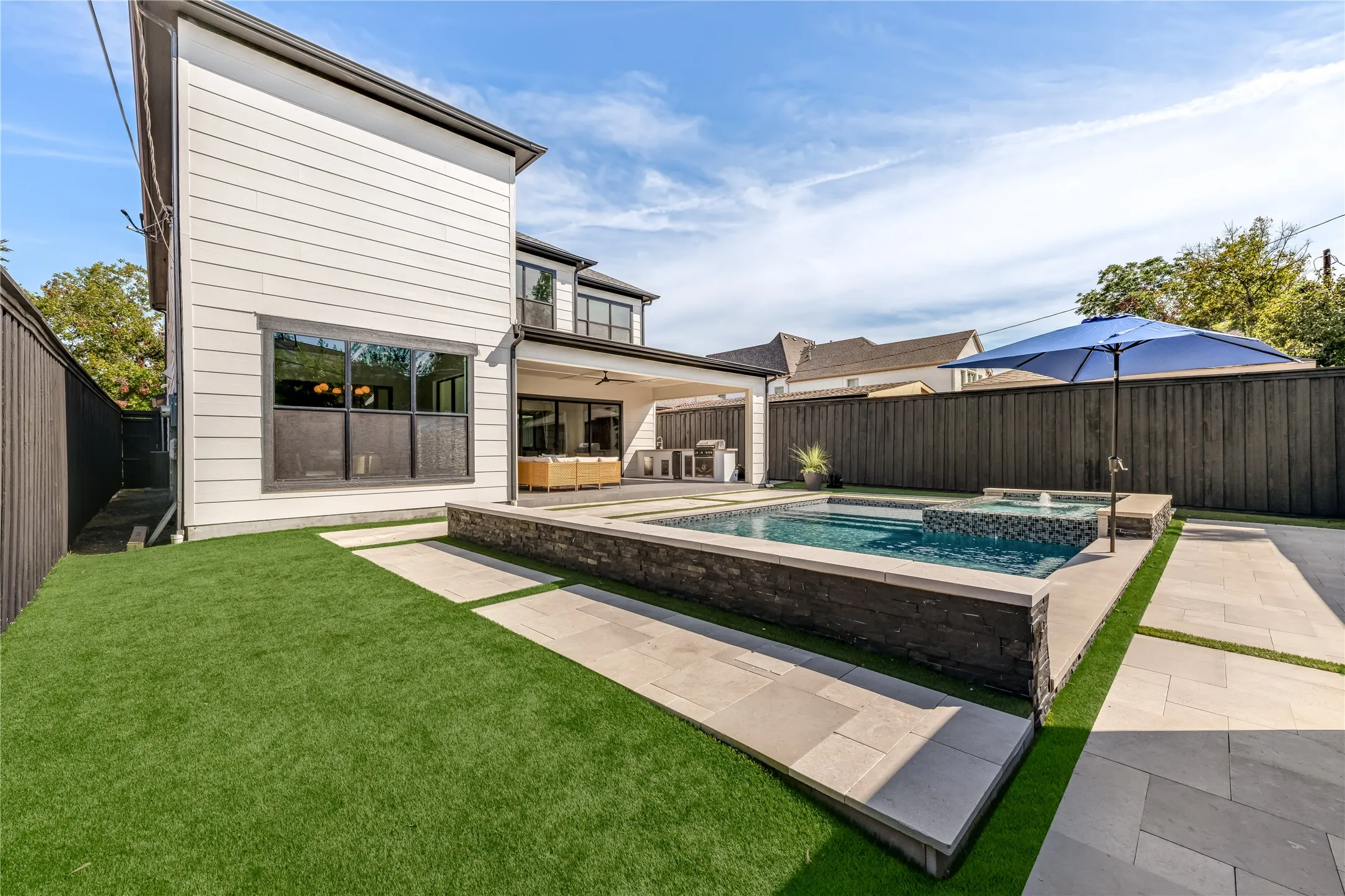 Single Family Residence For Sale in Dallas County , 5430 Belmont Avenue, Dallas, Texas 75206, 4 Bedroom, 4 Bathroom, 2 Garage spaces, 3,508 Sqft, built in 2018, mls#21393021, Real Estate Agent in Dallas, Homes For Sale in Dallas county, Homes For Sale in Dallas, Realtor in Dallas Texas, Real Estate Brokerage Independent Realty Texas, Luminita Cordes Realtor