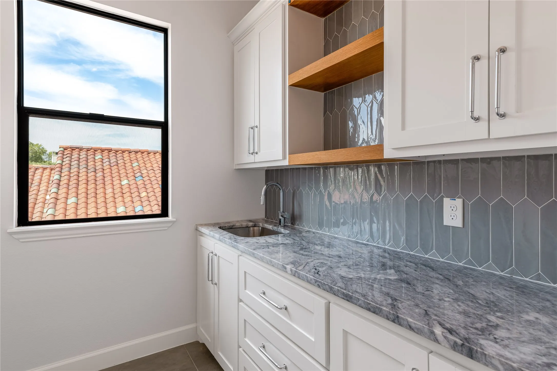 Single Family Residence For Sale in Dallas County , 5430 Belmont Avenue, Dallas, Texas 75206, 4 Bedroom, 4 Bathroom, 2 Garage spaces, 3,508 Sqft, built in 2018, mls#21393021, Real Estate Agent in Dallas, Homes For Sale in Dallas county, Homes For Sale in Dallas, Realtor in Dallas Texas, Real Estate Brokerage Independent Realty Texas, Luminita Cordes Realtor