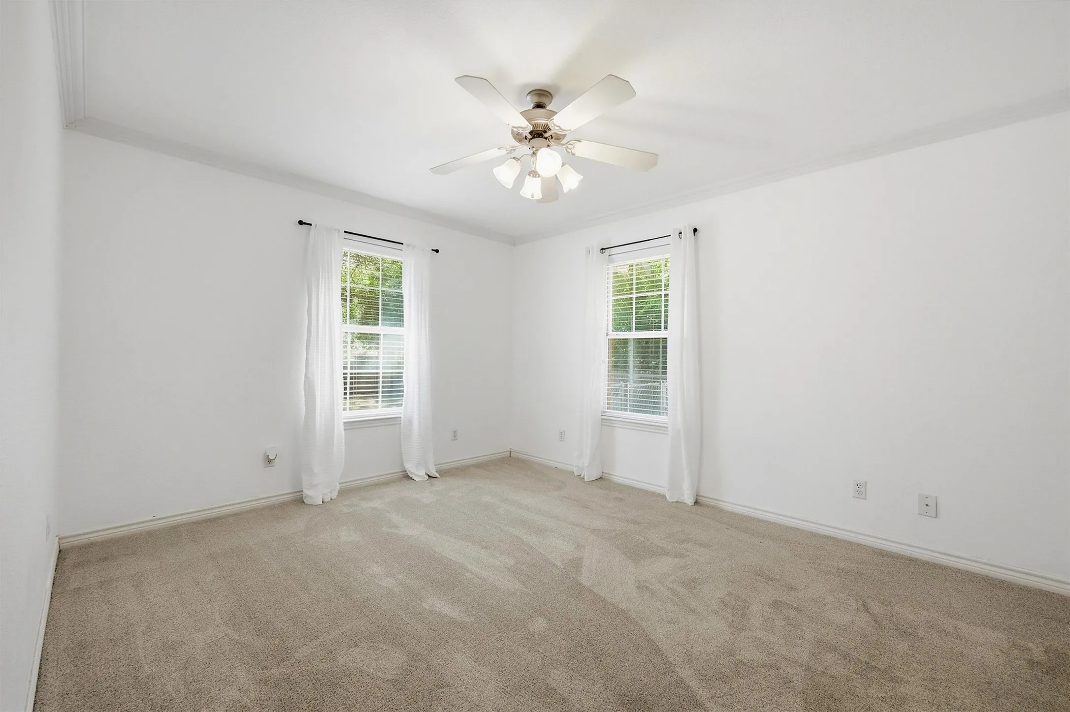 Single Family Residence For Sale in Grayson County , 173 Graves Circle, Pottsboro, Texas 75076, 3 Bedroom, 2 Bathroom, 2 Garage spaces, 1,684 Sqft, built in 2002, mls#21392585, Real Estate Agent in Pottsboro, Homes For Sale in Grayson county, Homes For Sale in Pottsboro, Realtor in Pottsboro Texas, Real Estate Brokerage Independent Realty Texas, Luminita Cordes Realtor