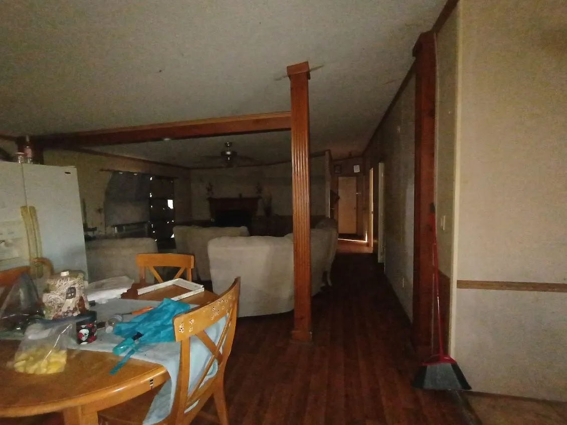 Manufactured Home For Sale in Navarro County , 135 County Road 3048, Corsicana, Texas 75109, 4 Bedroom, 2 Bathroom, 2 Garage spaces, 2,304 Sqft, built in 2008, mls#21398546, Real Estate Agent in Corsicana, Homes For Sale in Navarro county, Homes For Sale in Corsicana, Realtor in Corsicana Texas, Real Estate Brokerage Independent Realty Texas, Luminita Cordes Realtor