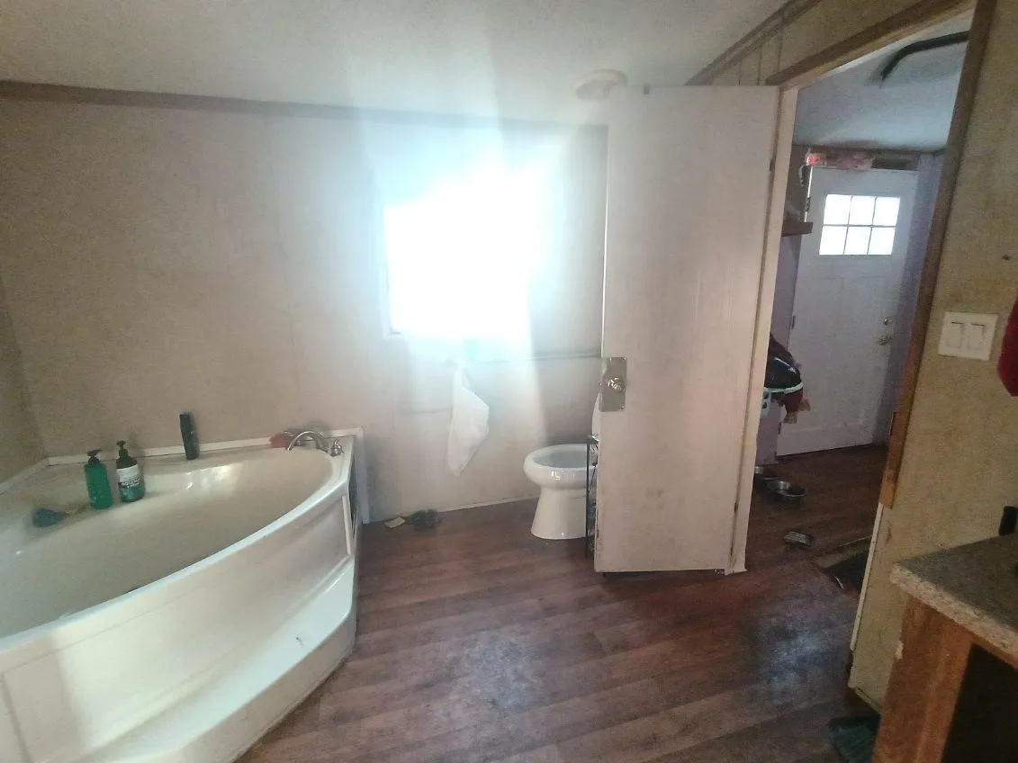 Manufactured Home For Sale in Navarro County , 135 County Road 3048, Corsicana, Texas 75109, 4 Bedroom, 2 Bathroom, 2 Garage spaces, 2,304 Sqft, built in 2008, mls#21398546, Real Estate Agent in Corsicana, Homes For Sale in Navarro county, Homes For Sale in Corsicana, Realtor in Corsicana Texas, Real Estate Brokerage Independent Realty Texas, Luminita Cordes Realtor