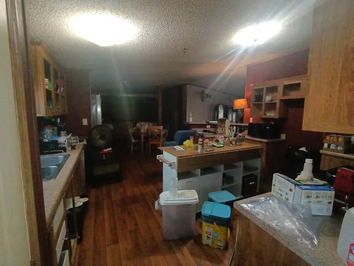 Manufactured Home For Sale in Navarro County , 135 County Road 3048, Corsicana, Texas 75109, 4 Bedroom, 2 Bathroom, 2 Garage spaces, 2,304 Sqft, built in 2008, mls#21398546, Real Estate Agent in Corsicana, Homes For Sale in Navarro county, Homes For Sale in Corsicana, Realtor in Corsicana Texas, Real Estate Brokerage Independent Realty Texas, Luminita Cordes Realtor