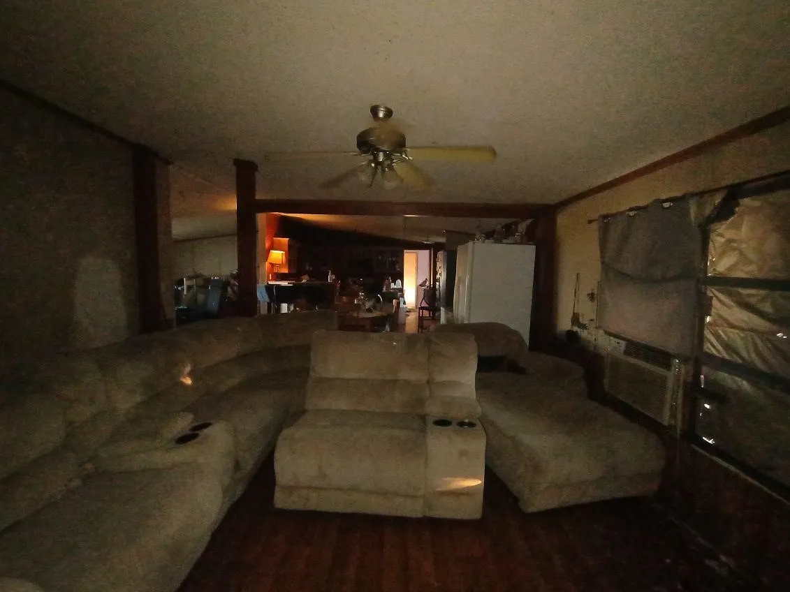 Manufactured Home For Sale in Navarro County , 135 County Road 3048, Corsicana, Texas 75109, 4 Bedroom, 2 Bathroom, 2 Garage spaces, 2,304 Sqft, built in 2008, mls#21398546, Real Estate Agent in Corsicana, Homes For Sale in Navarro county, Homes For Sale in Corsicana, Realtor in Corsicana Texas, Real Estate Brokerage Independent Realty Texas, Luminita Cordes Realtor