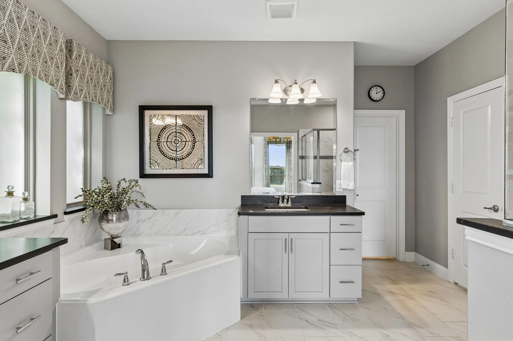Single Family Residence For Sale in Collin County , 3707 Roth Drive, Mc Kinney, Texas 75071, 4 Bedroom, 4 Bathroom, 2 Garage spaces, 4,164 Sqft, built in 2022, mls#21395888, Real Estate Agent in Mc Kinney, Homes For Sale in Collin county, Homes For Sale in Mc Kinney, Realtor in Mc Kinney Texas, Real Estate Brokerage Independent Realty Texas, Luminita Cordes Realtor