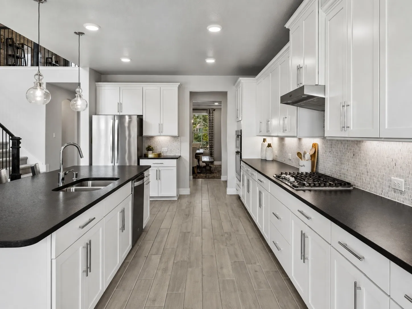You will love prepping and serving food in this gourmet kitchen!