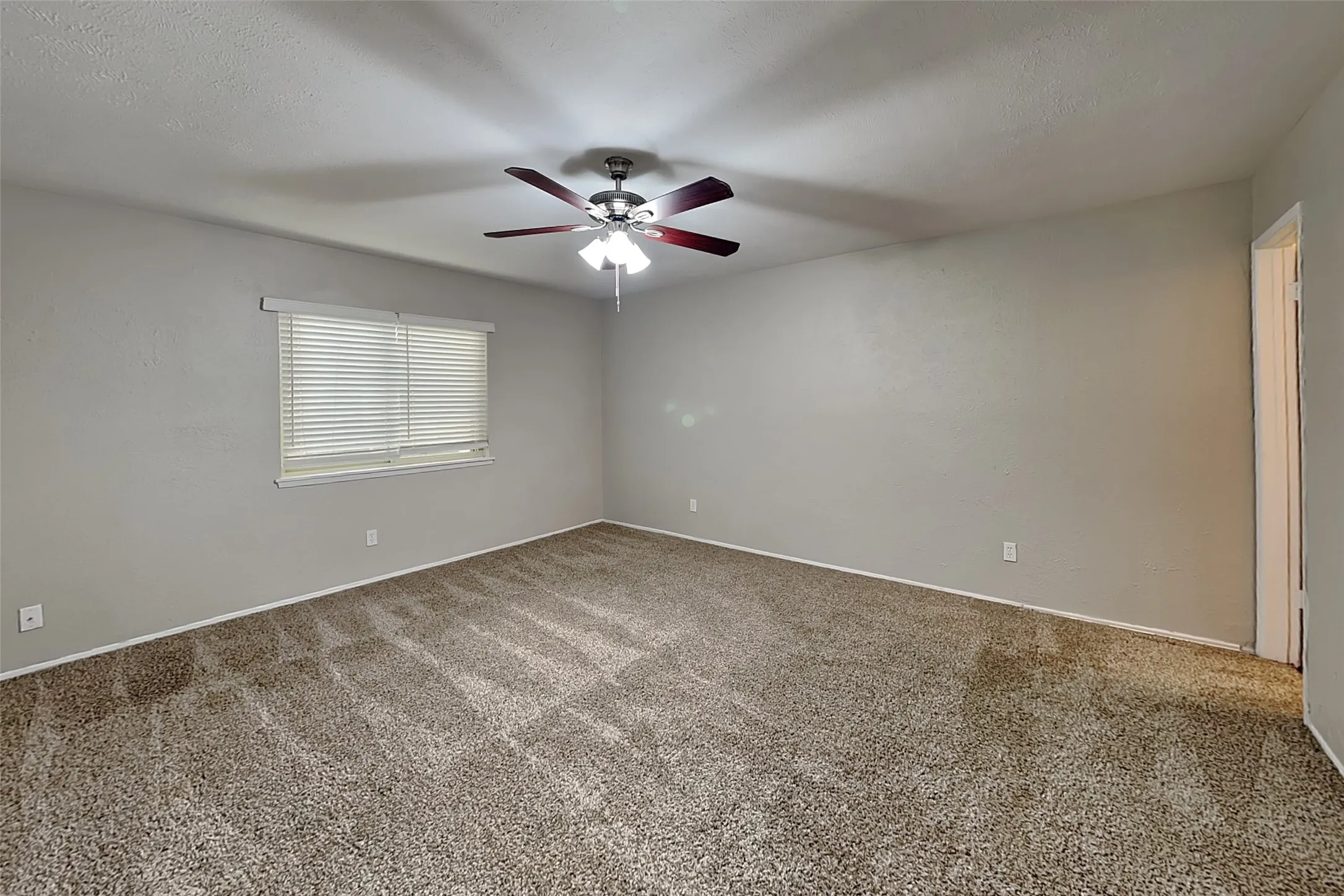 Single Family Residence For Rent in Tarrant County , 4144 Staghorn Circle S, Fort Worth, Texas 76137, 4 Bedroom, 3 Bathroom, 2 Garage spaces, 2,164 Sqft, built in 1980, mls#21398535, Real Estate Agent in Fort Worth, Homes For Rent in Tarrant county, Homes For Rent in Fort Worth, Realtor in Fort Worth Texas, Real Estate Brokerage Independent Realty Texas, Luminita Cordes Realtor