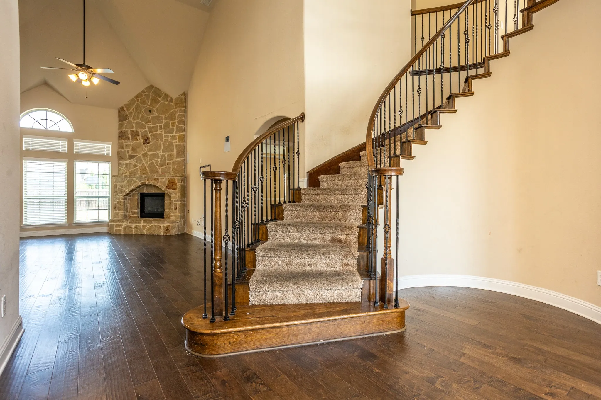 Single Family Residence For Sale in Tarrant County , 4803 Comstock Way, Mansfield, Texas 76063, 5 Bedroom, 4 Bathroom, 3 Garage spaces, 4,257 Sqft, built in 2018, mls#21397086, Real Estate Agent in Mansfield, Homes For Sale in Tarrant county, Homes For Sale in Mansfield, Realtor in Mansfield Texas, Real Estate Brokerage Independent Realty Texas, Luminita Cordes Realtor